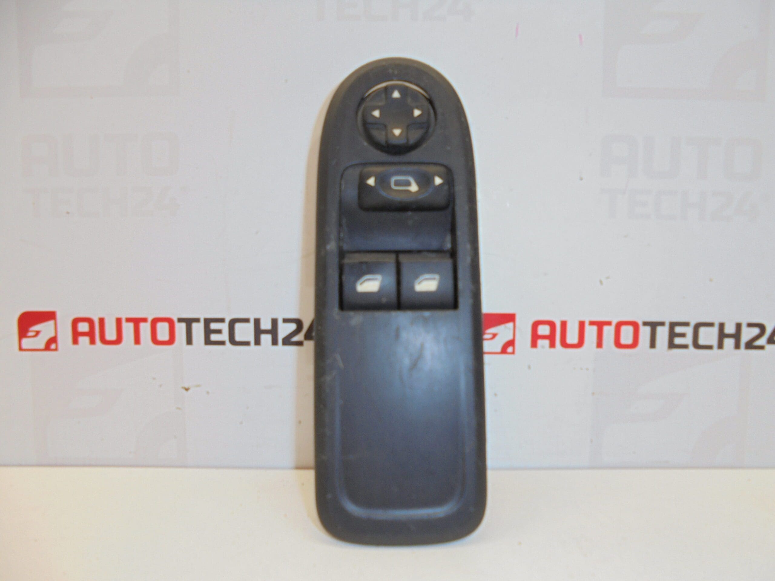 Kontrol af vindue og spejl Peugeot 308 96565186XT 649024