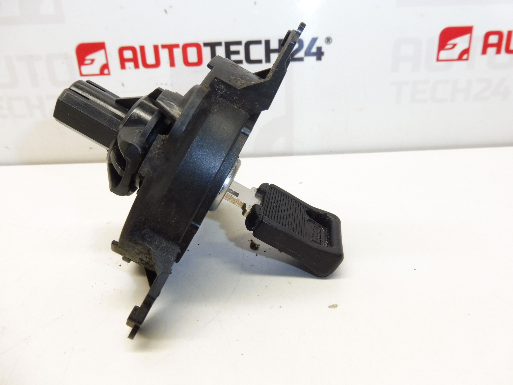 Tankdæksel + 1 Peugeot 206 nøgle