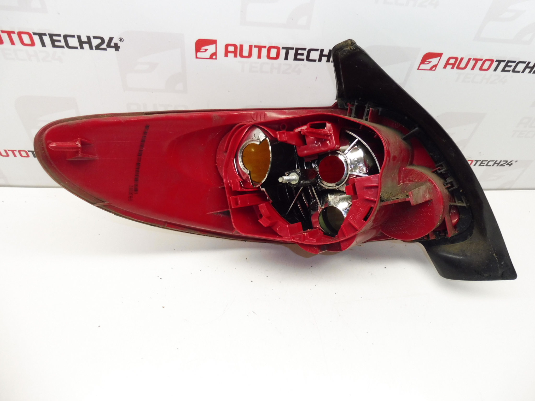 Højre baglygte Peugeot 206 3/5 dørs 6351S0