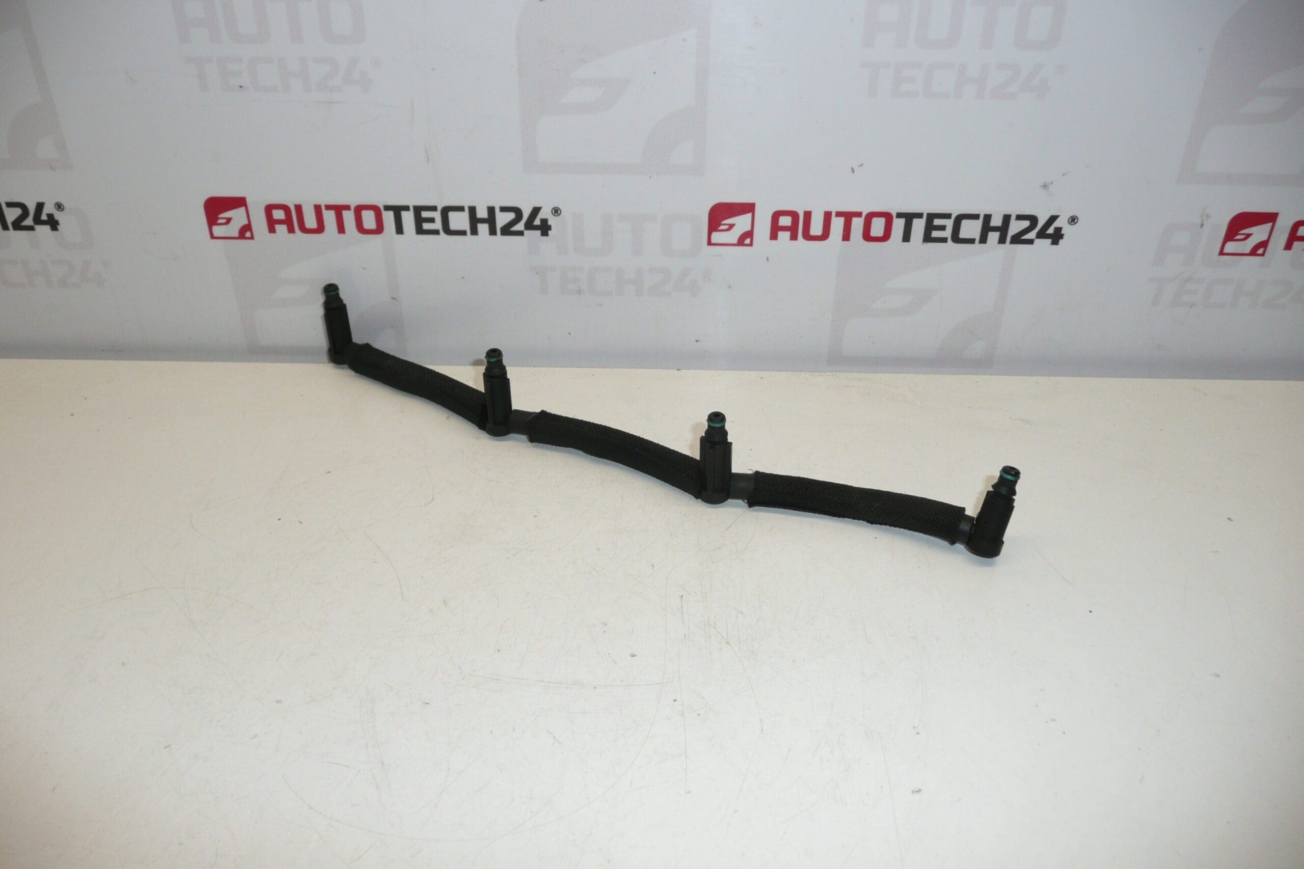 Overløbsslanger Citroën Peugeot 1574Q5