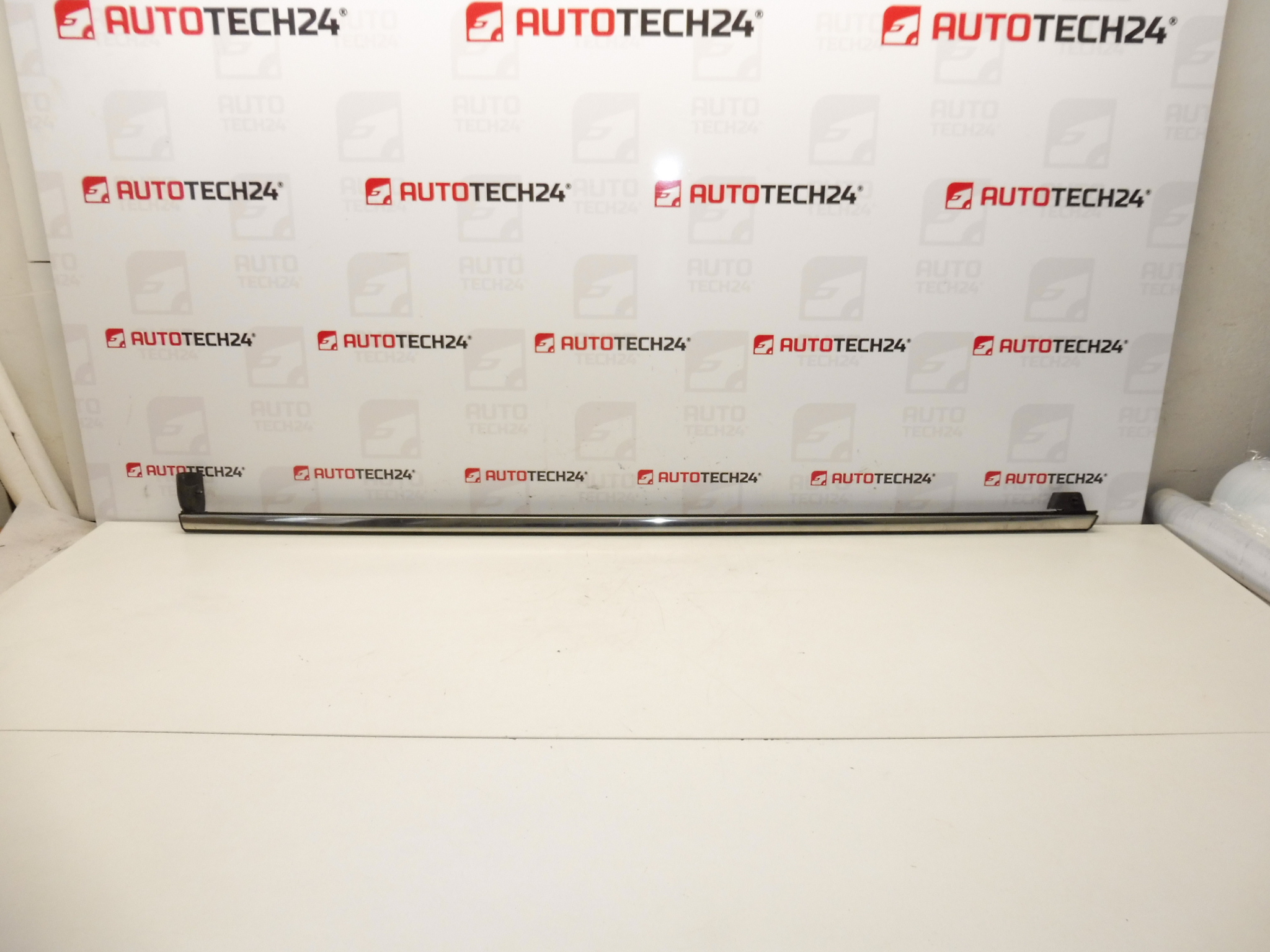 CHROME liste til venstre bagdør Citroen C4 Picasso 9334N9