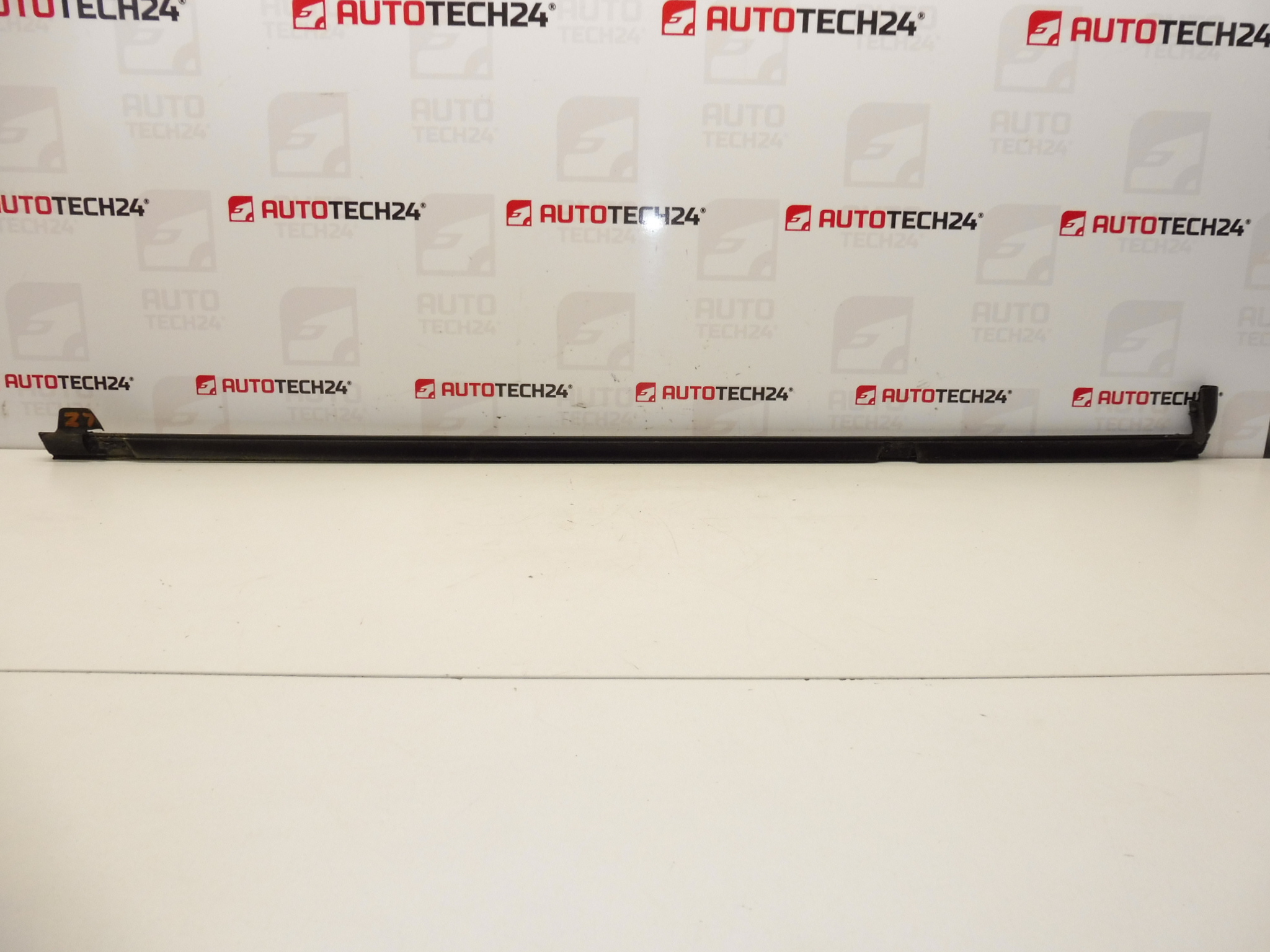 CHROME liste til venstre bagdør Citroen C4 Picasso 9334N9