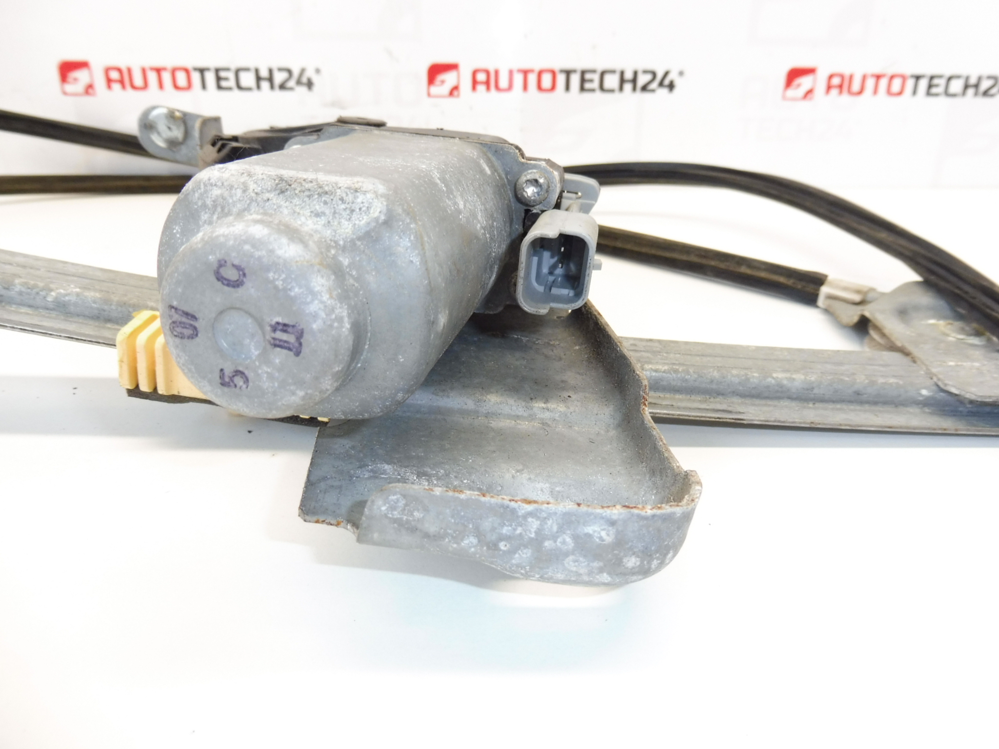 Citroën C3 PLURIEL 9222X5 højre forrudemekanisme