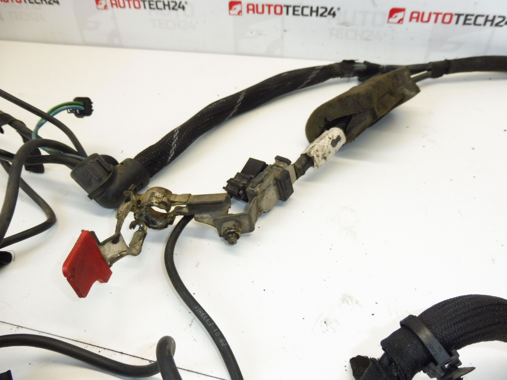 Positivt batterikabel Citroën Peugeot 2.2 HDI 9655276580 5642FV