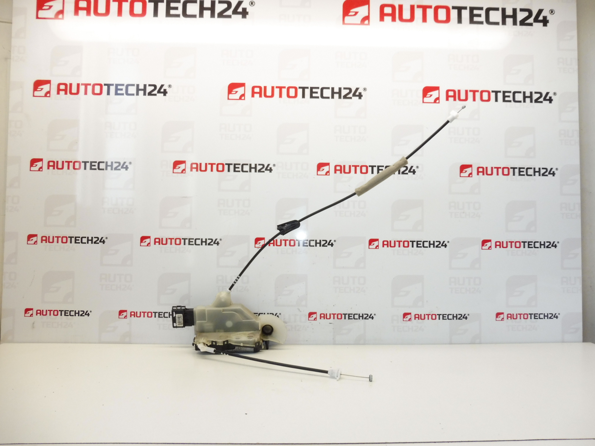 Venstre fordørslås Peugeot 308 A048069 A04944 9800616680