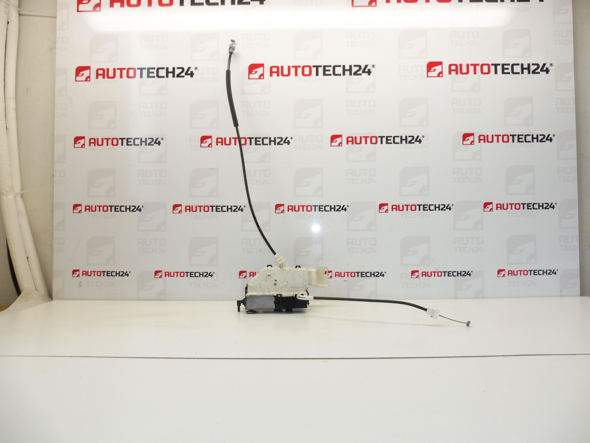 Peugeot 407 højre dørlås 9683417780 9136FE