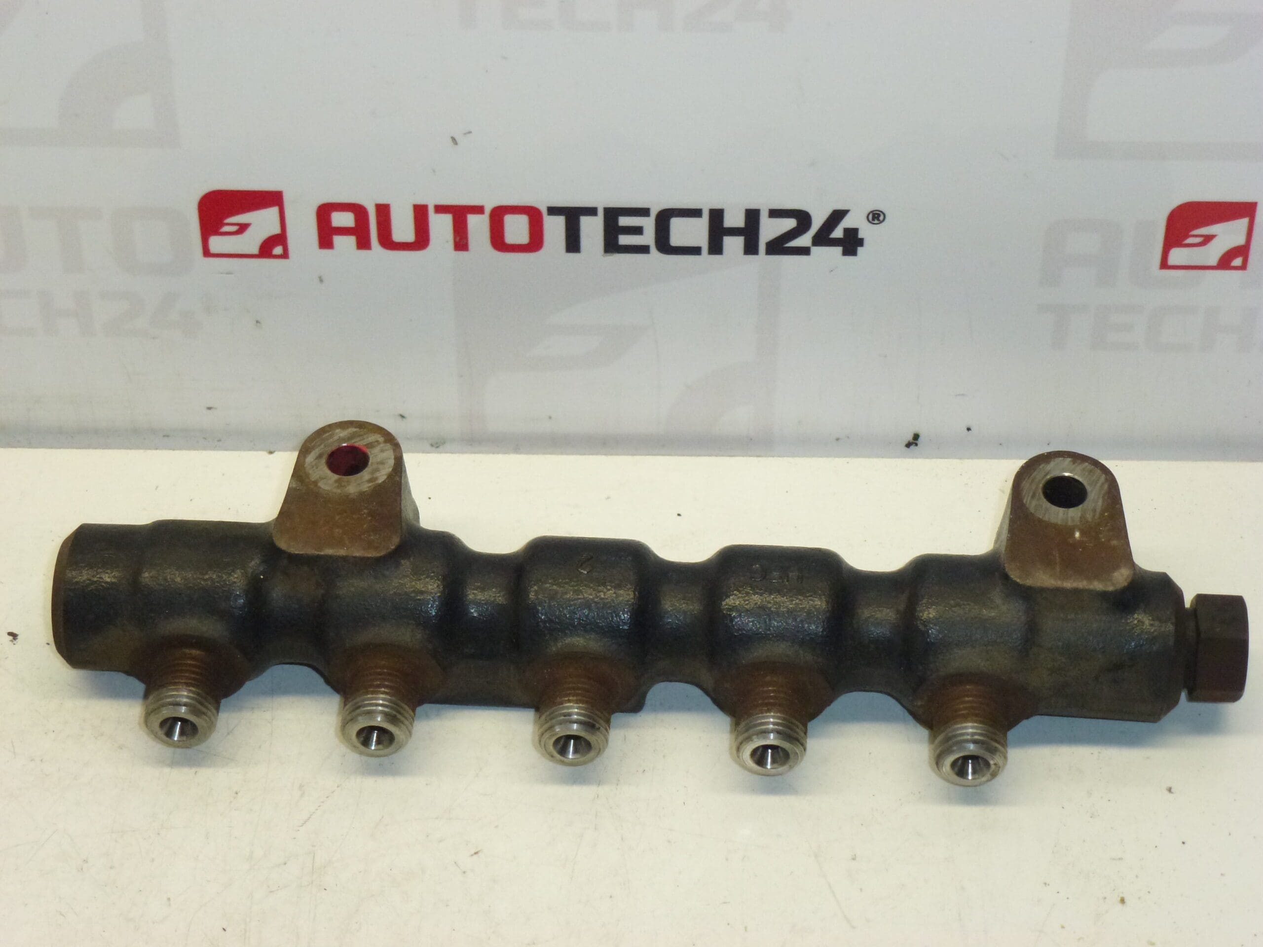 Jernbaneskinne 1.4 HDI 1.6 HDI Citroën Peugeot 9654592680 1570G2