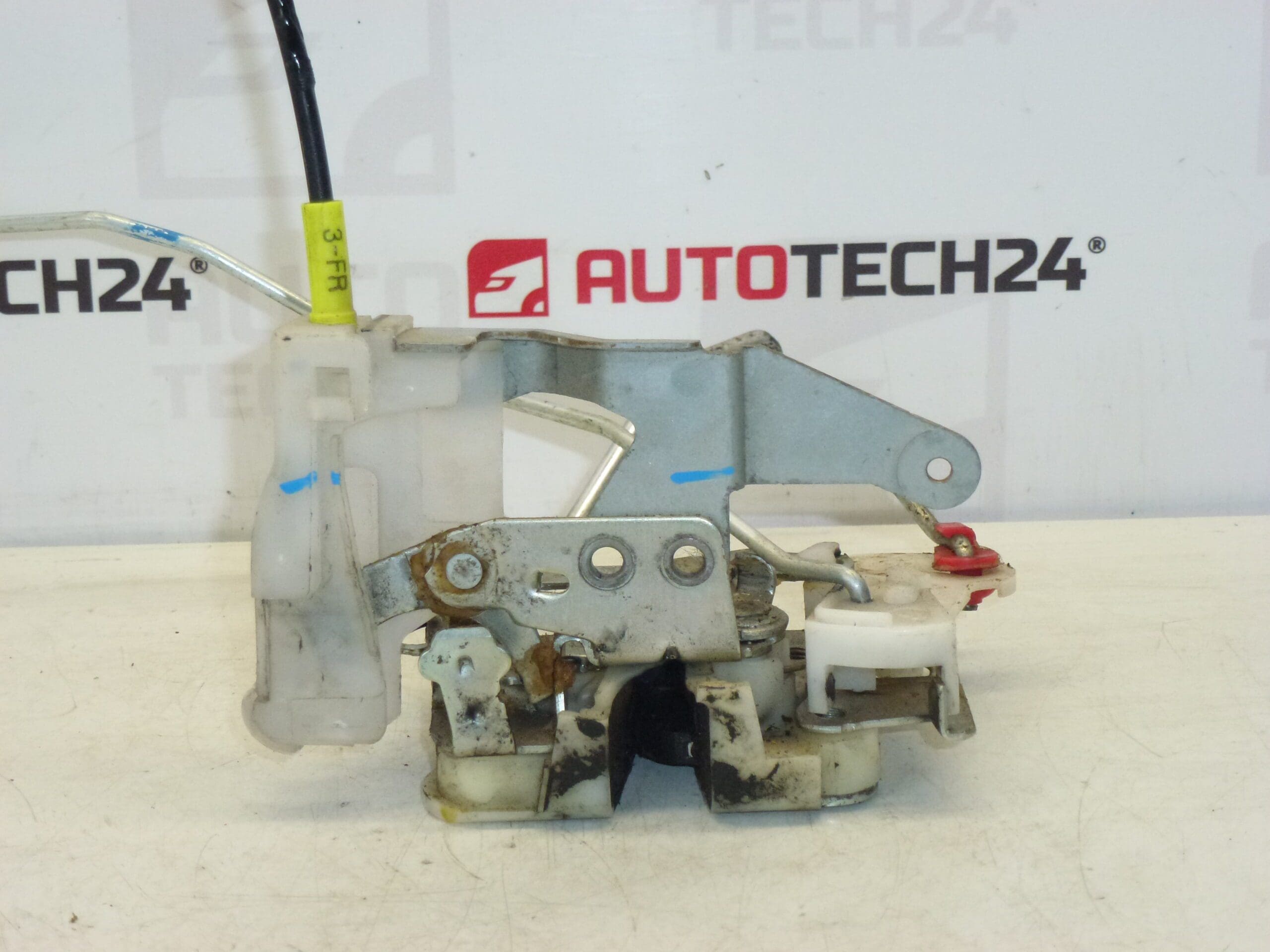 Venstre dørlås Citroën C1 Peugeot 107 9135S2