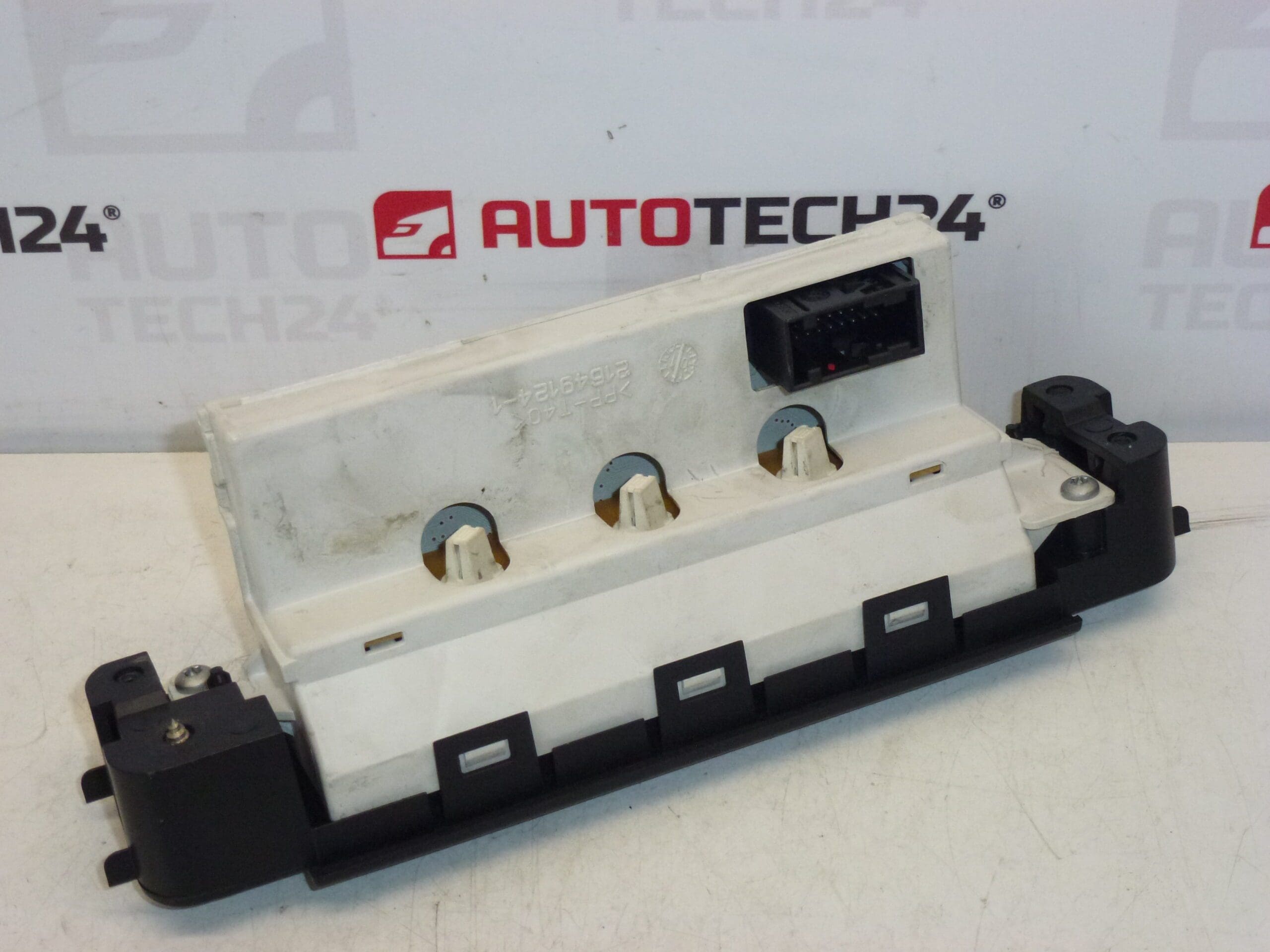 Peugeot 406 radio og computerskærm 9644230277