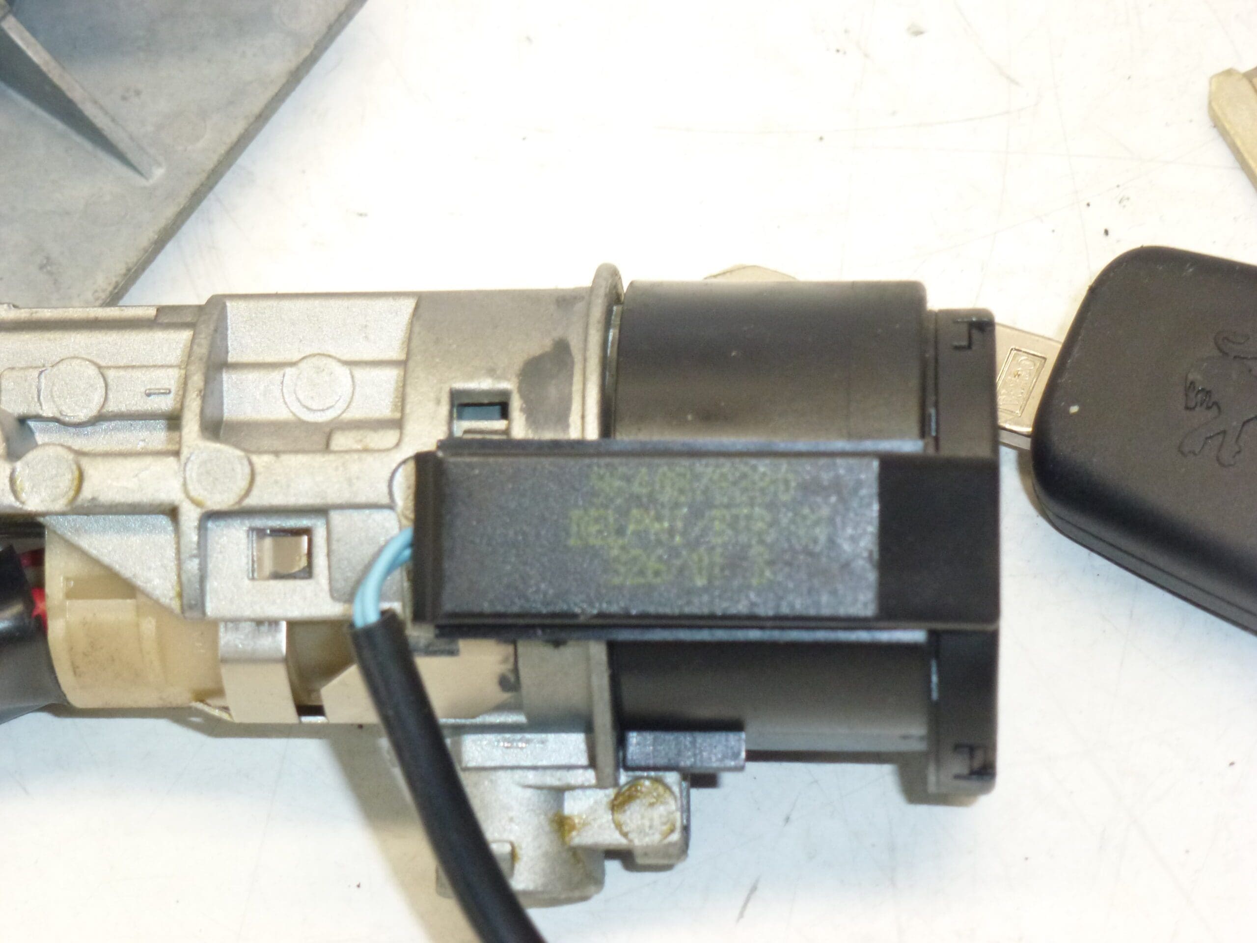 Sæt med låse + 2 nøgler Peugeot 406 4162Z7 4162Z6