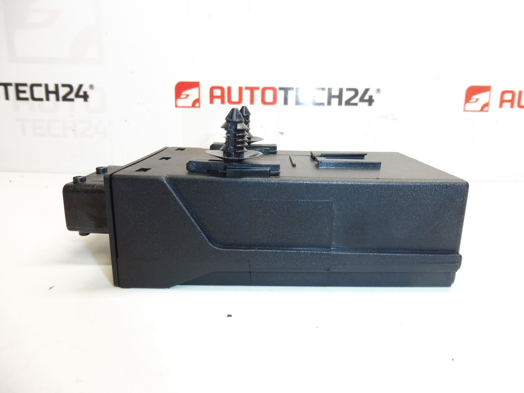 Citroën Peugeot skydebagdør ECU 1400043980 657046