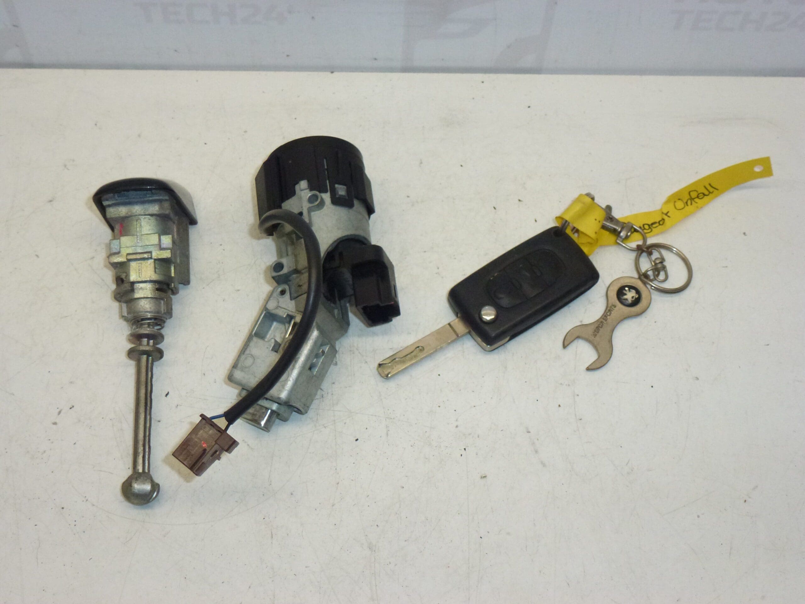 Afbryderboks, dørlås og én nøgle Citroën Peugeot 4162SP