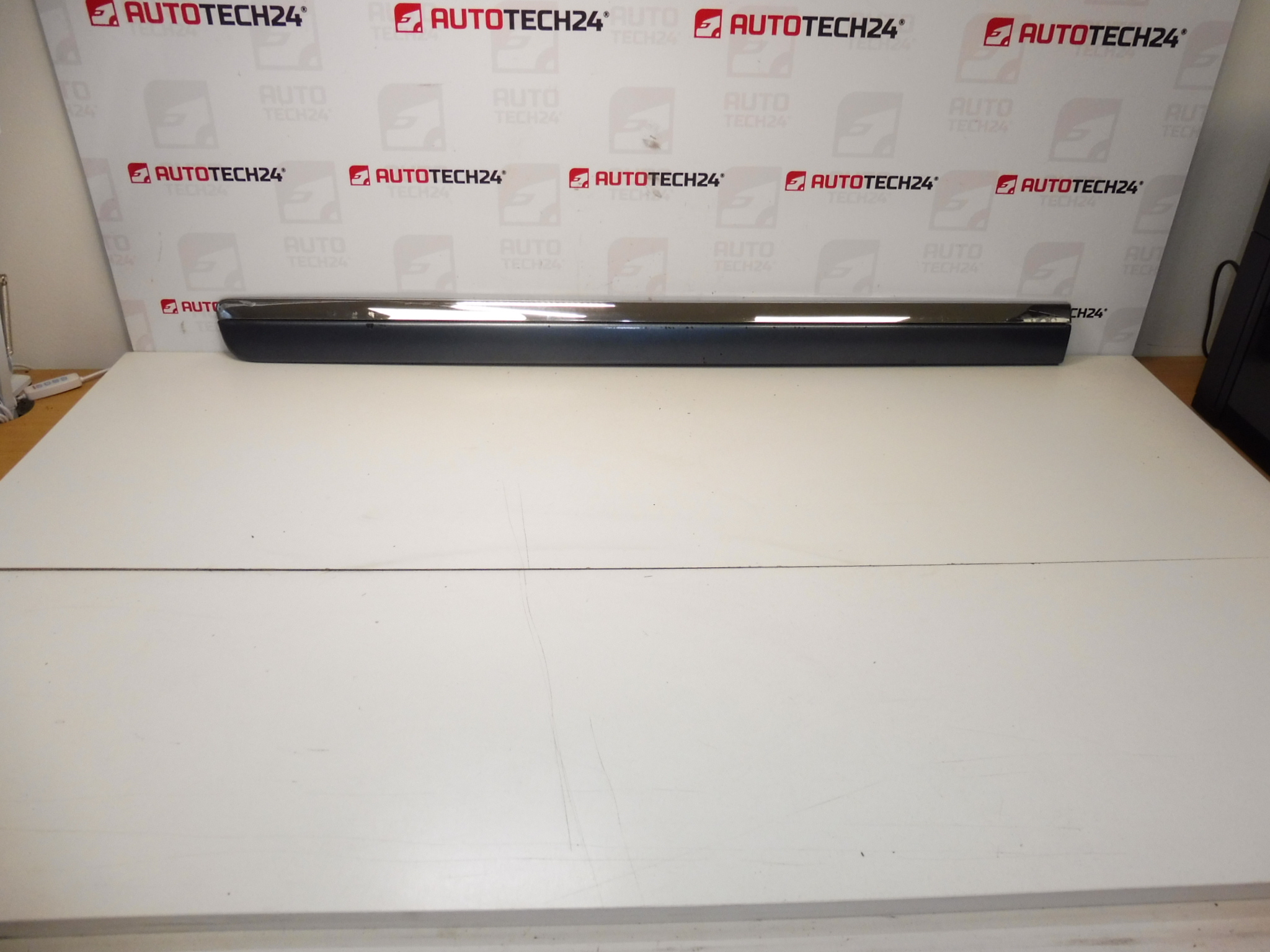 Højre bagdørsliste Citroen C8 Peugeot 807 EZW 1401029677 8546W3