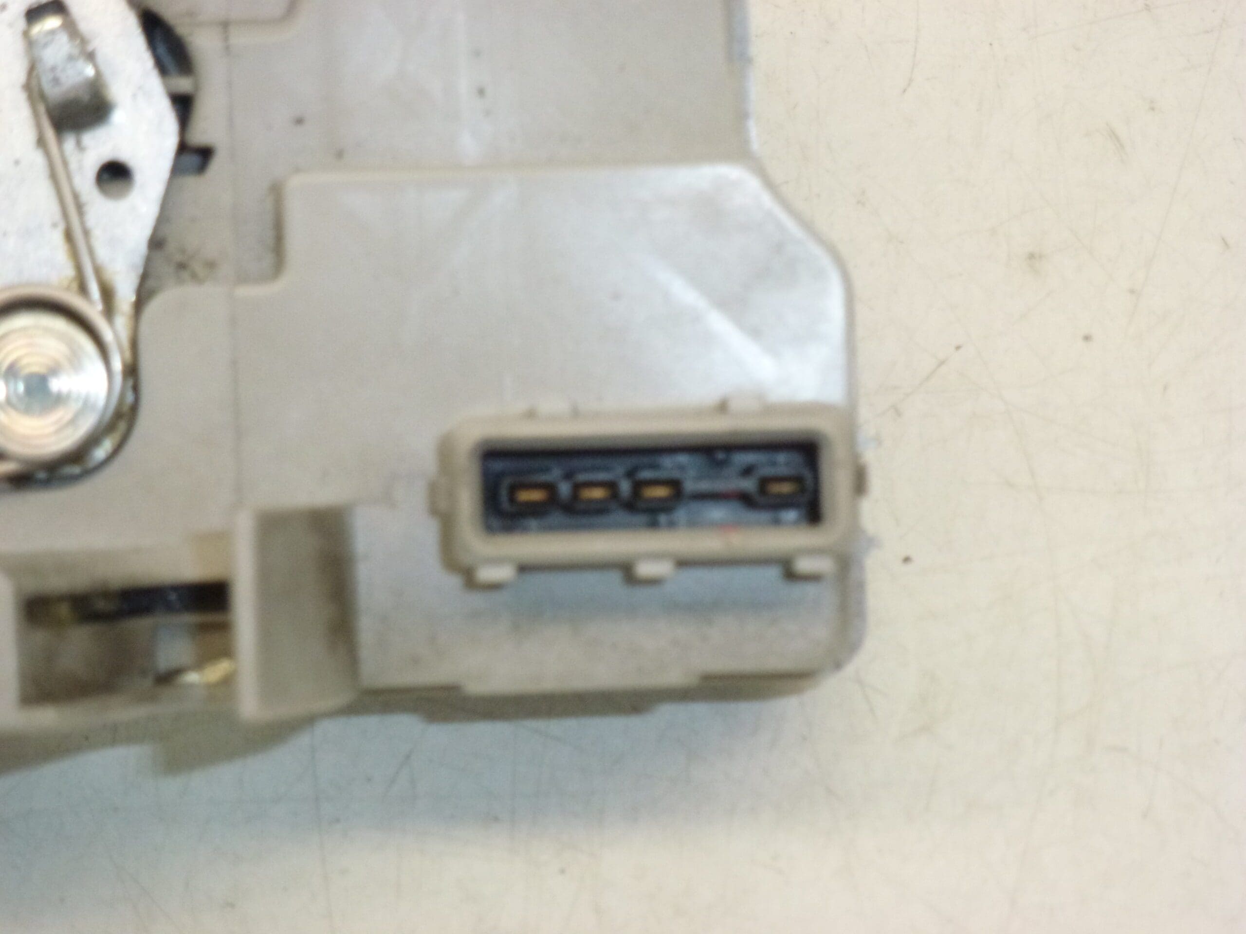 Højre bagdørslås Peugeot 307 9138G0