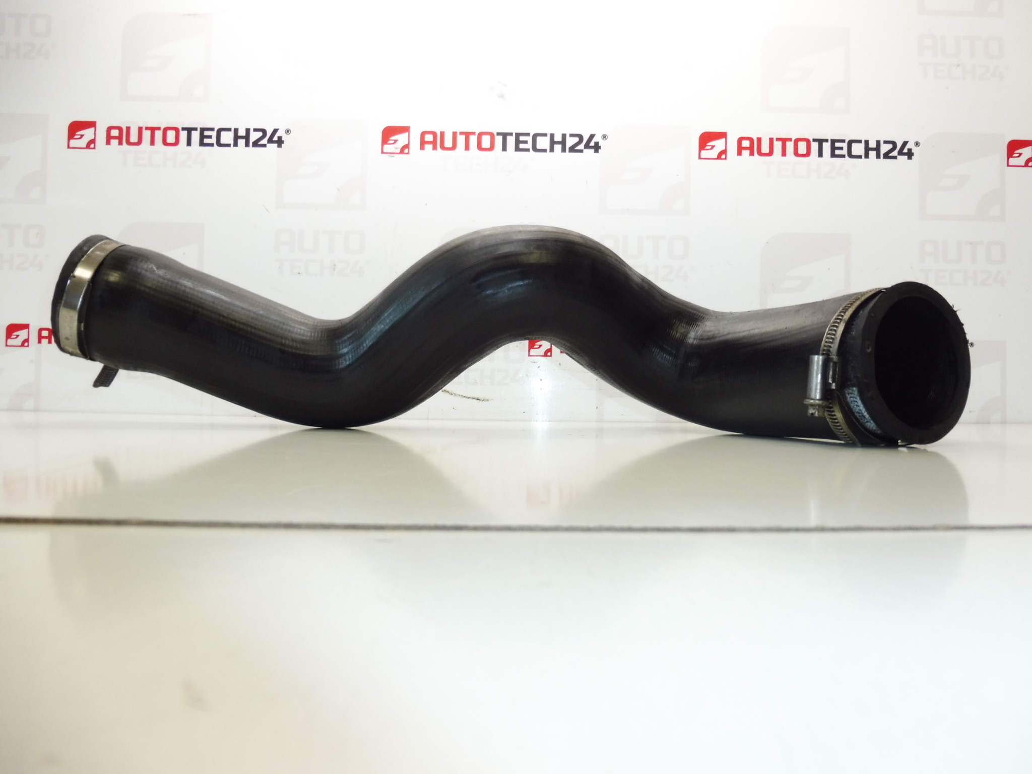 Lufttilslutning til Citroën Peugeot 2.0 og 2.2 HDI veksler 0382W8