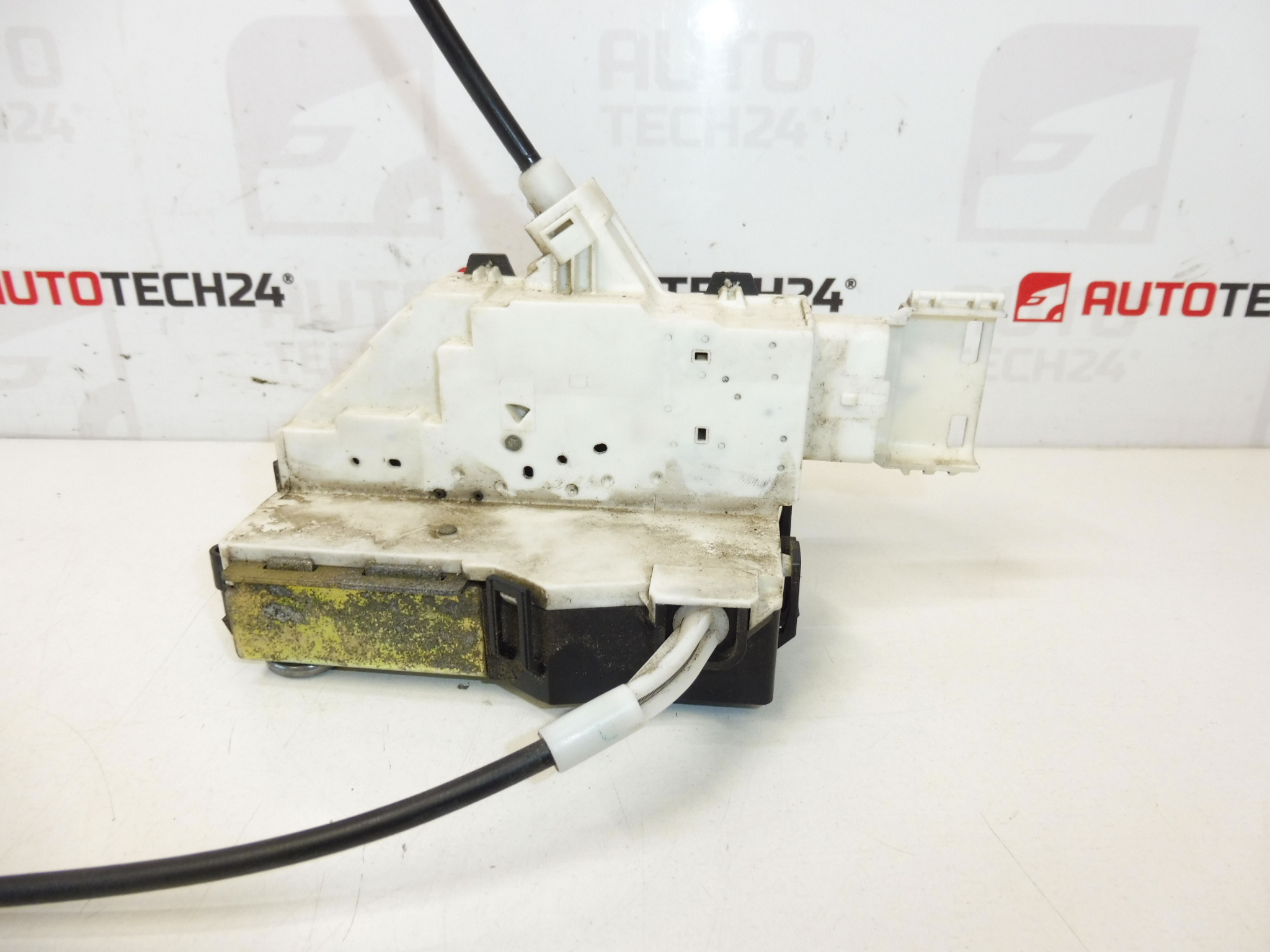 Peugeot 407 højre dørlås 9660698180 9136CK