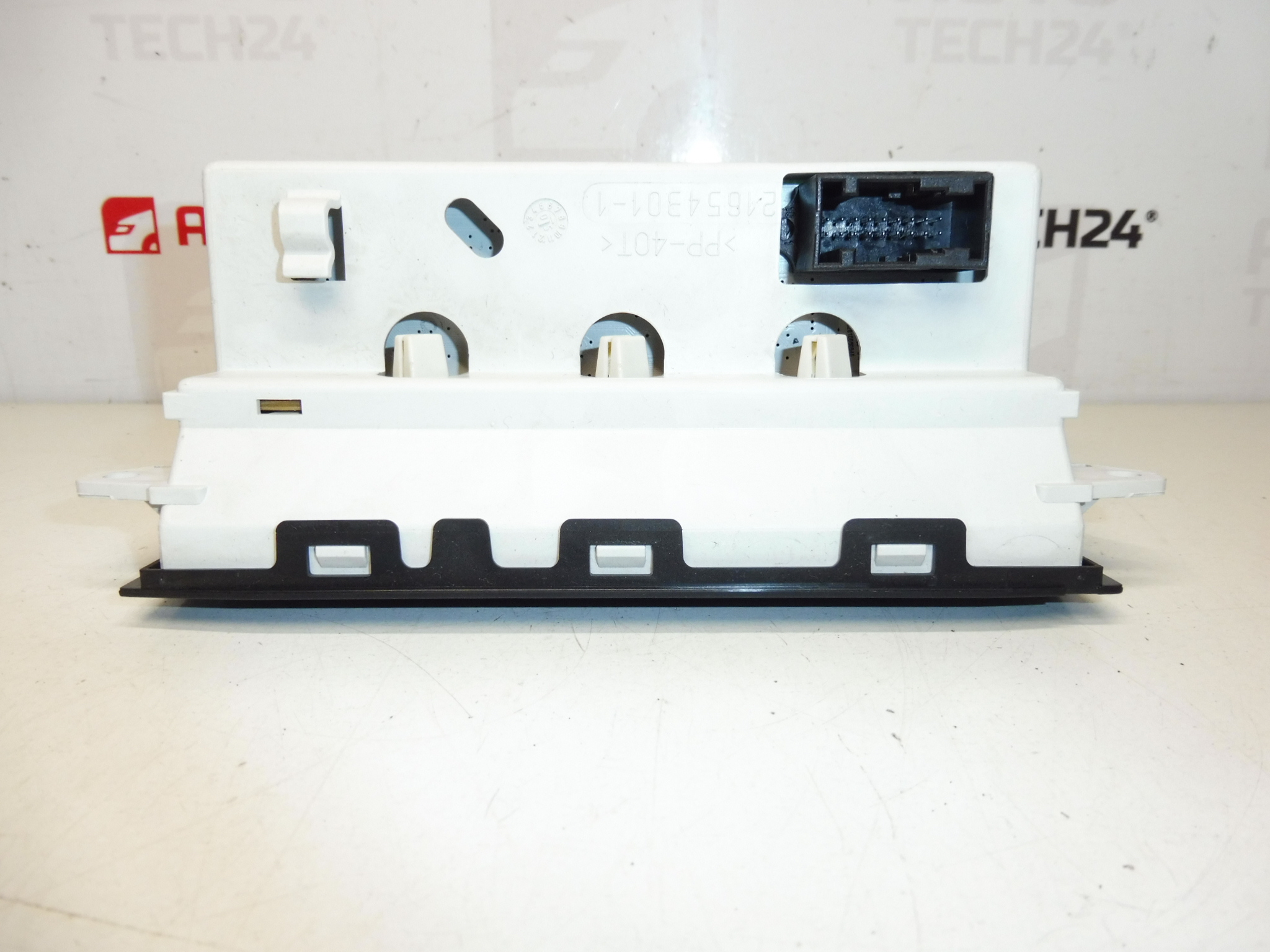 Radio og computerskærm Peugeot 1007 9648634177 6563XE