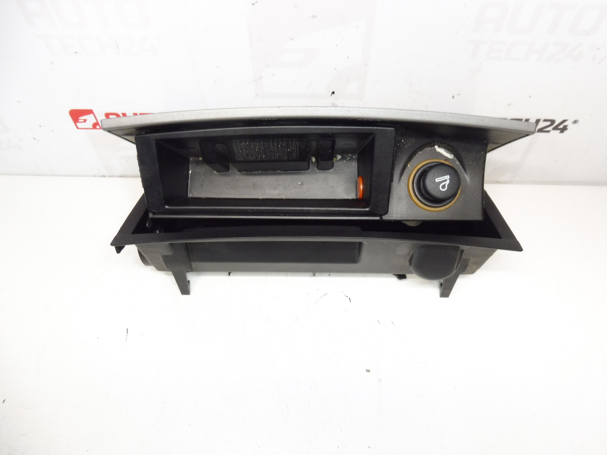 Askebæger med lighter Peugeot 407 9644562177 8211JH