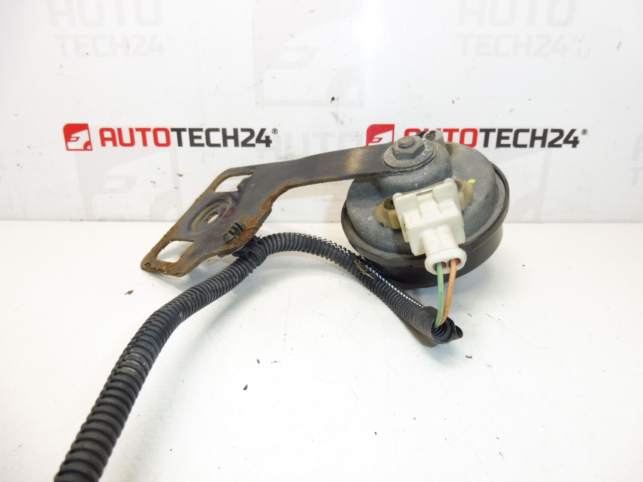 Horn med holder Citroen Berlingo Peugeot Partner 6236F5 6236Q2