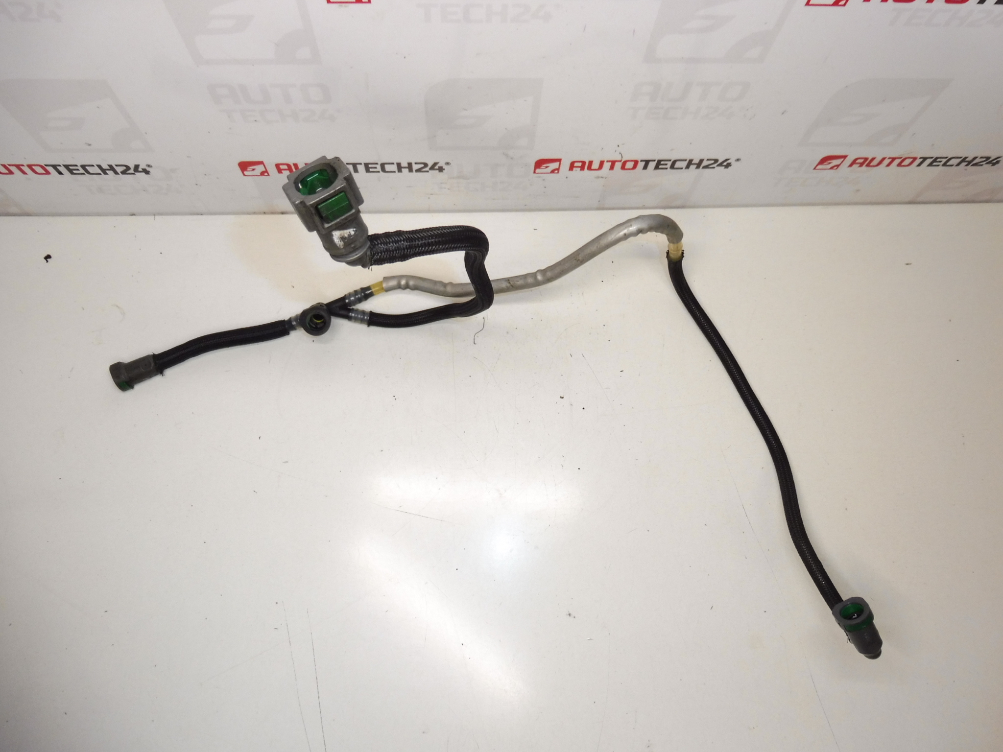 Brændstofledning Citroën Peugeot 2.2 HDI 1574K9