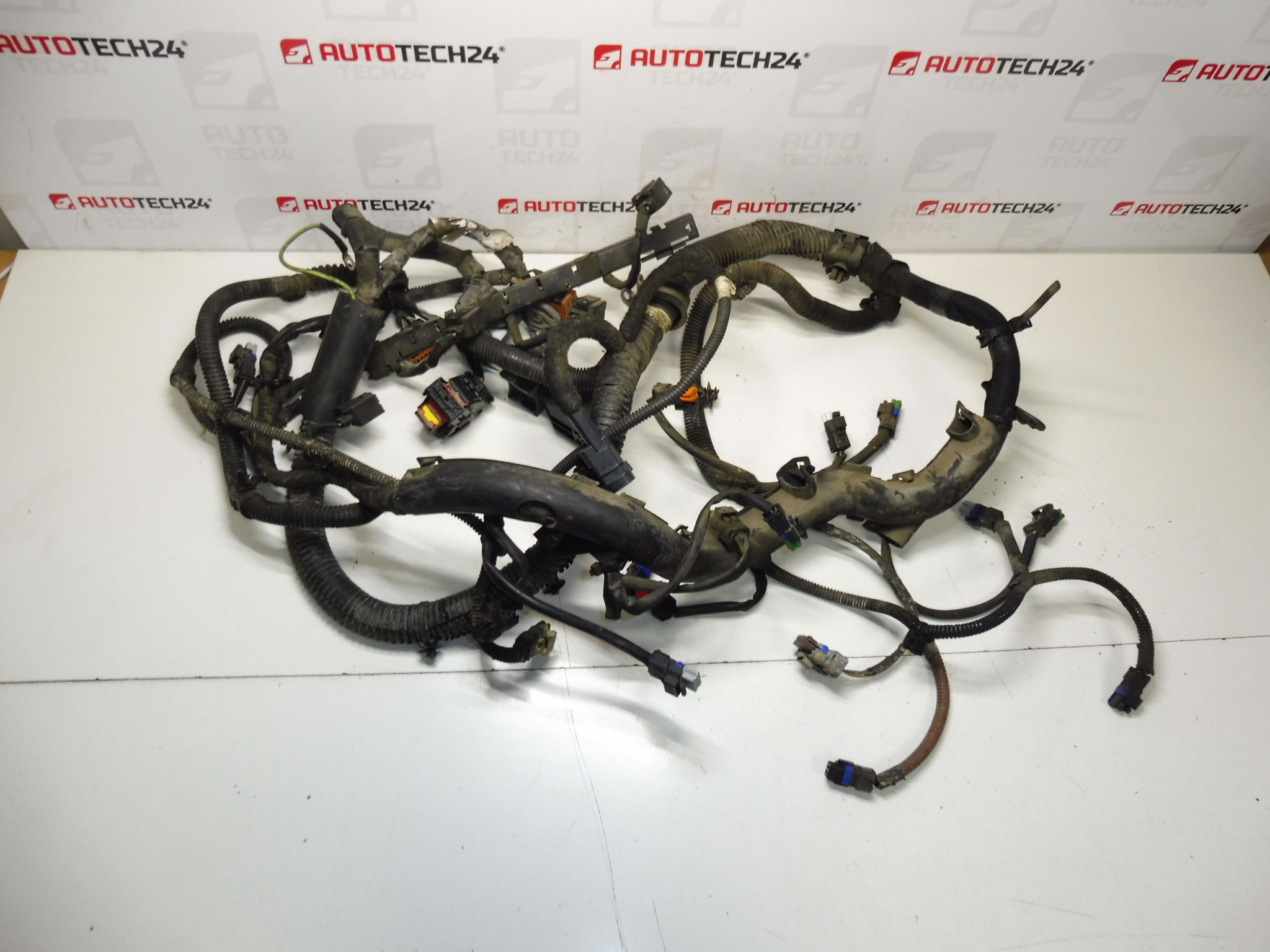 Komplet motorsamling 2.0 HDI 100 KW Citroën Peugeot 1401048380 6569HZ