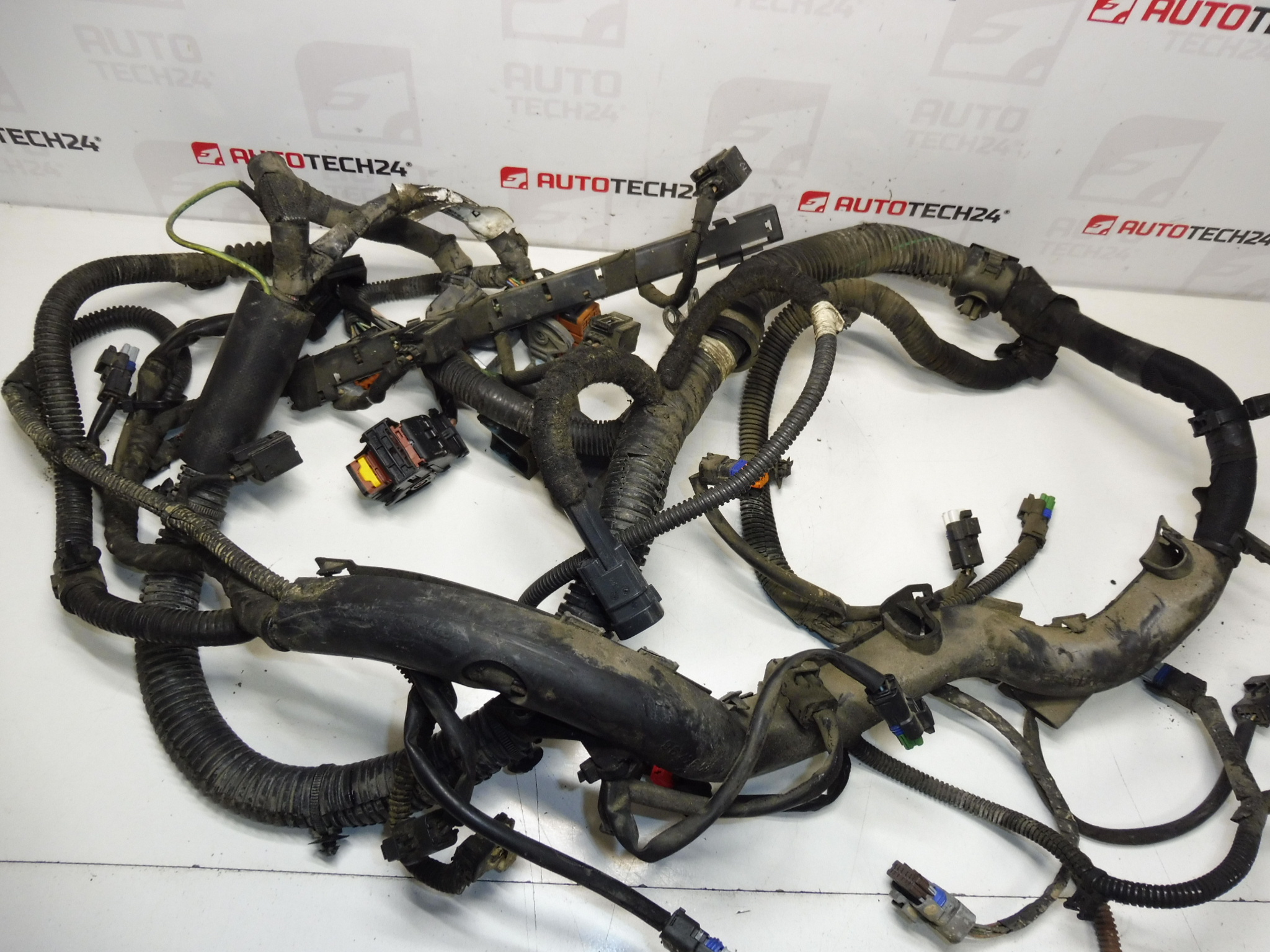 Komplet motorsamling 2.0 HDI 100 KW Citroën Peugeot 1401048380 6569HZ