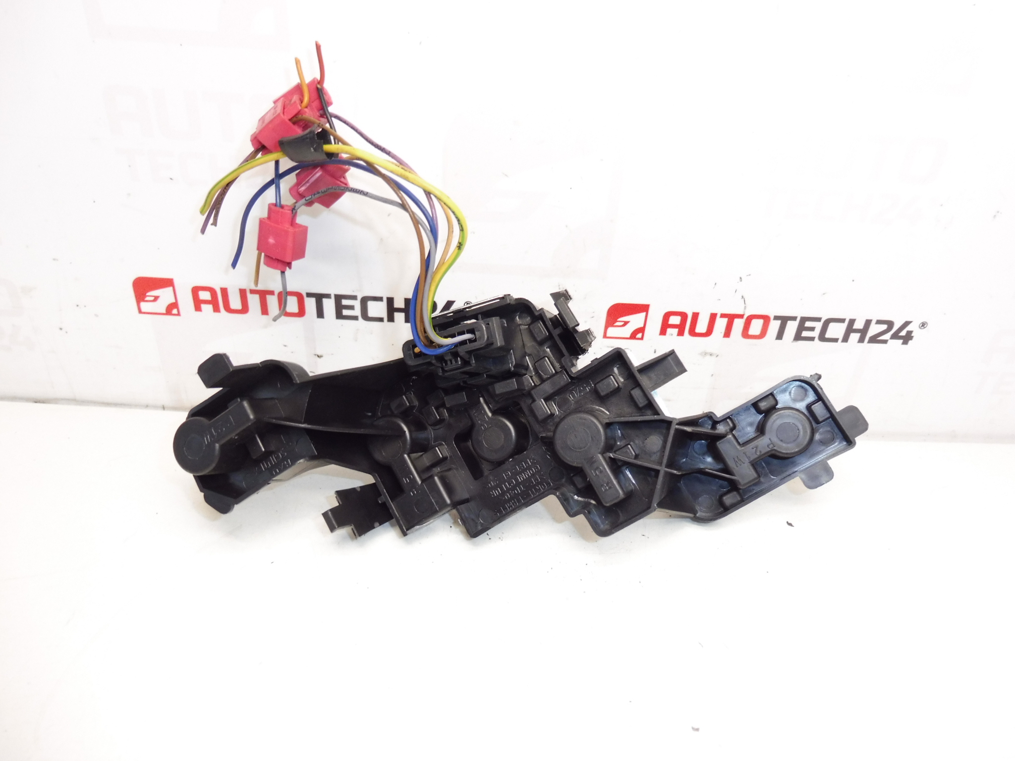 Venstre baglampe Peugeot 307 II 6350x0