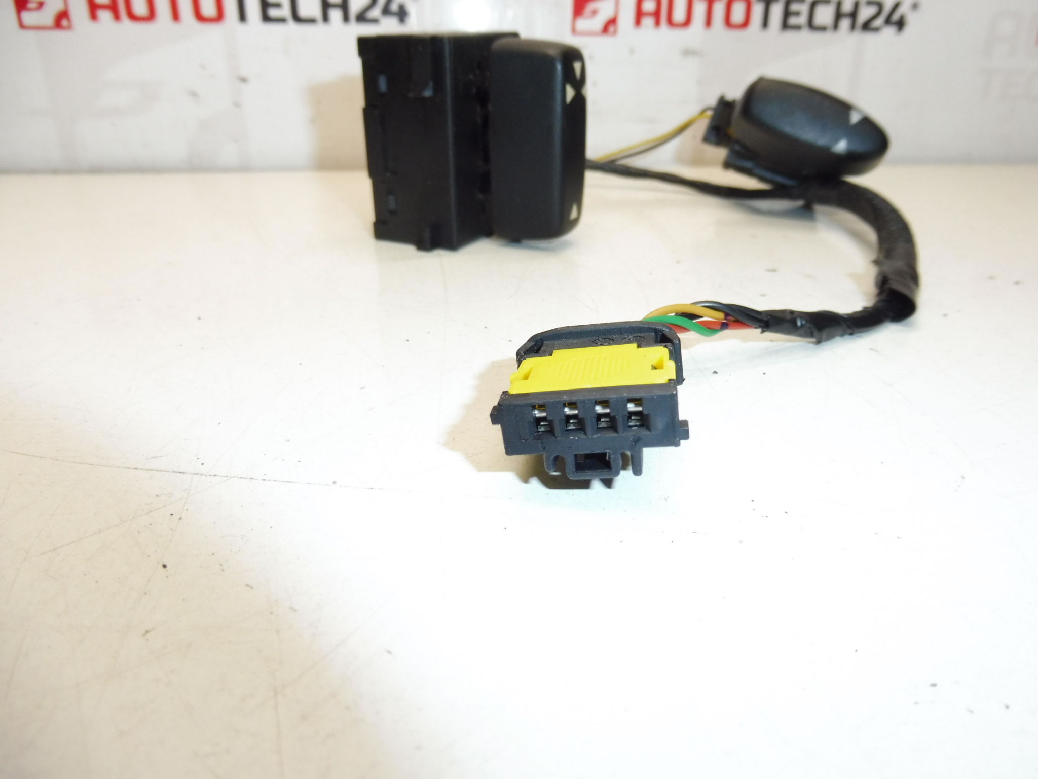 Citroën Peugeot 944931200ZL Seat Driver