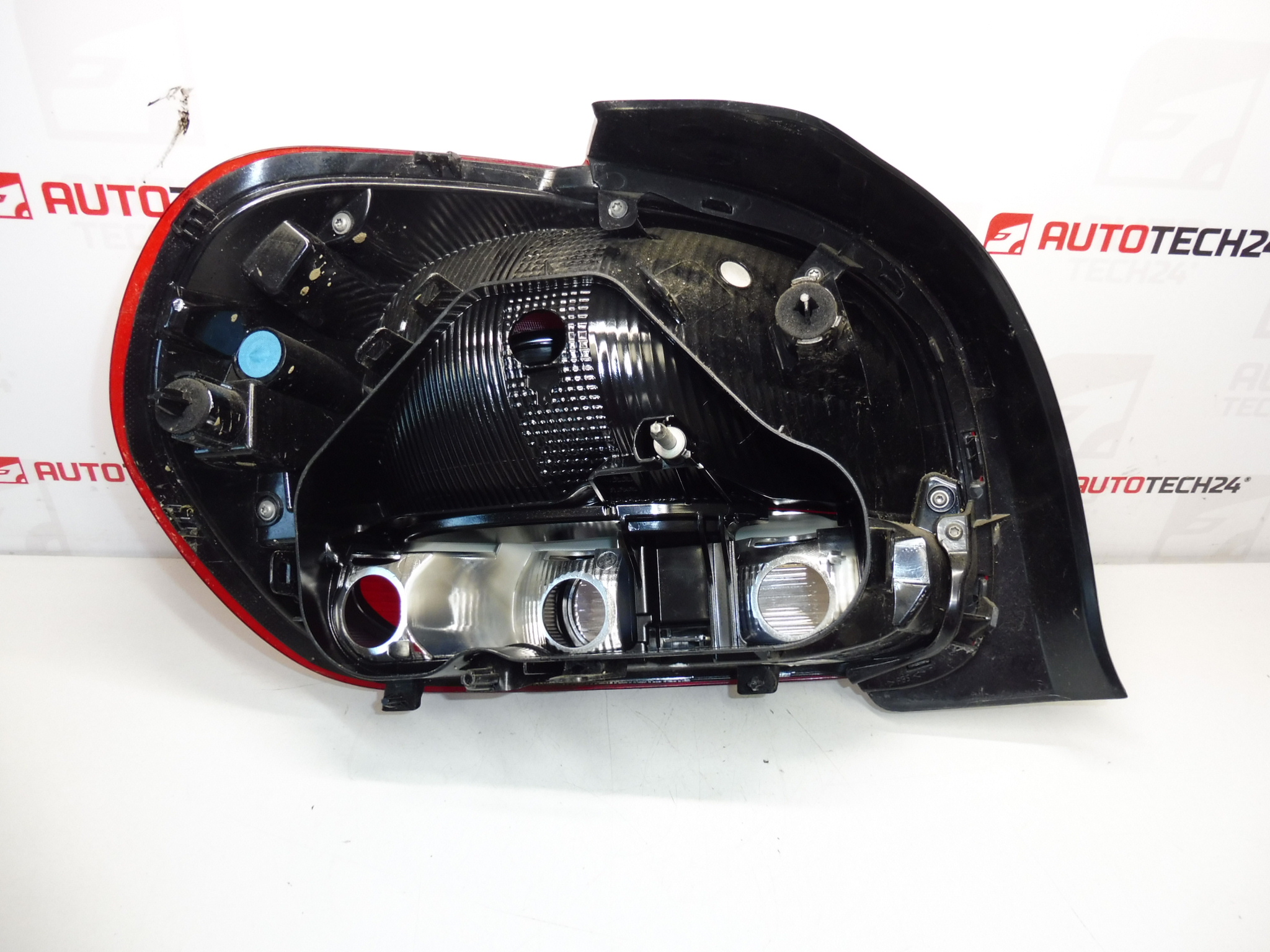 Bagerste højre lys Citroën C3 III 9812257480 L90074666