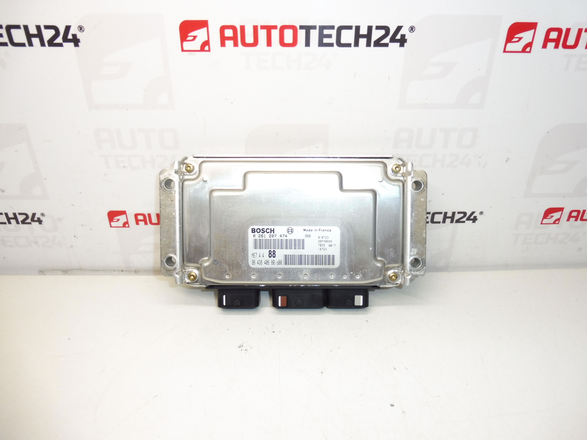 ECU Bosch ME7.4.4 0261207474 9643840680
