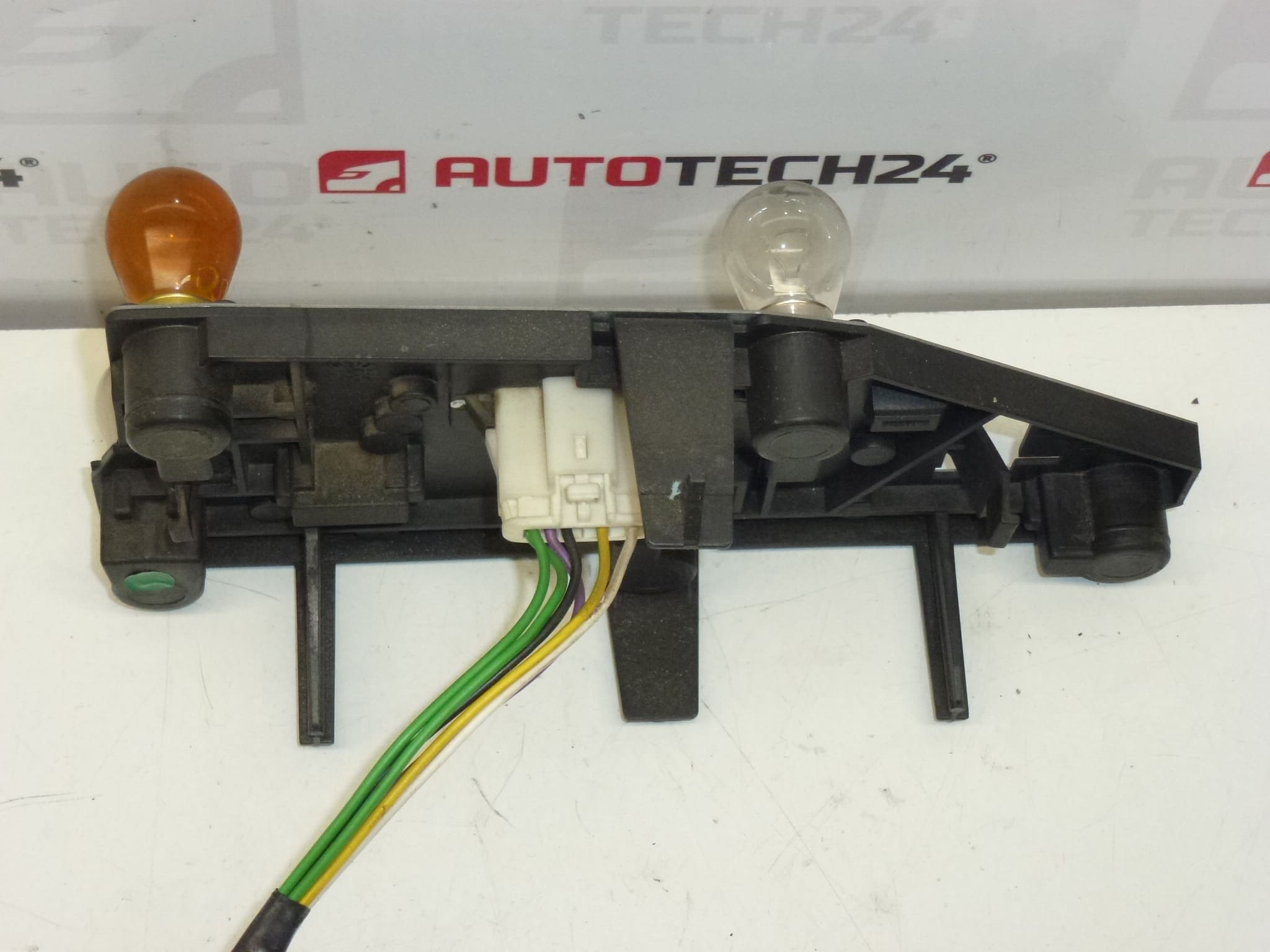 Højre baglygtefatning Peugeot 406 4 døre 9630364777 6351L5