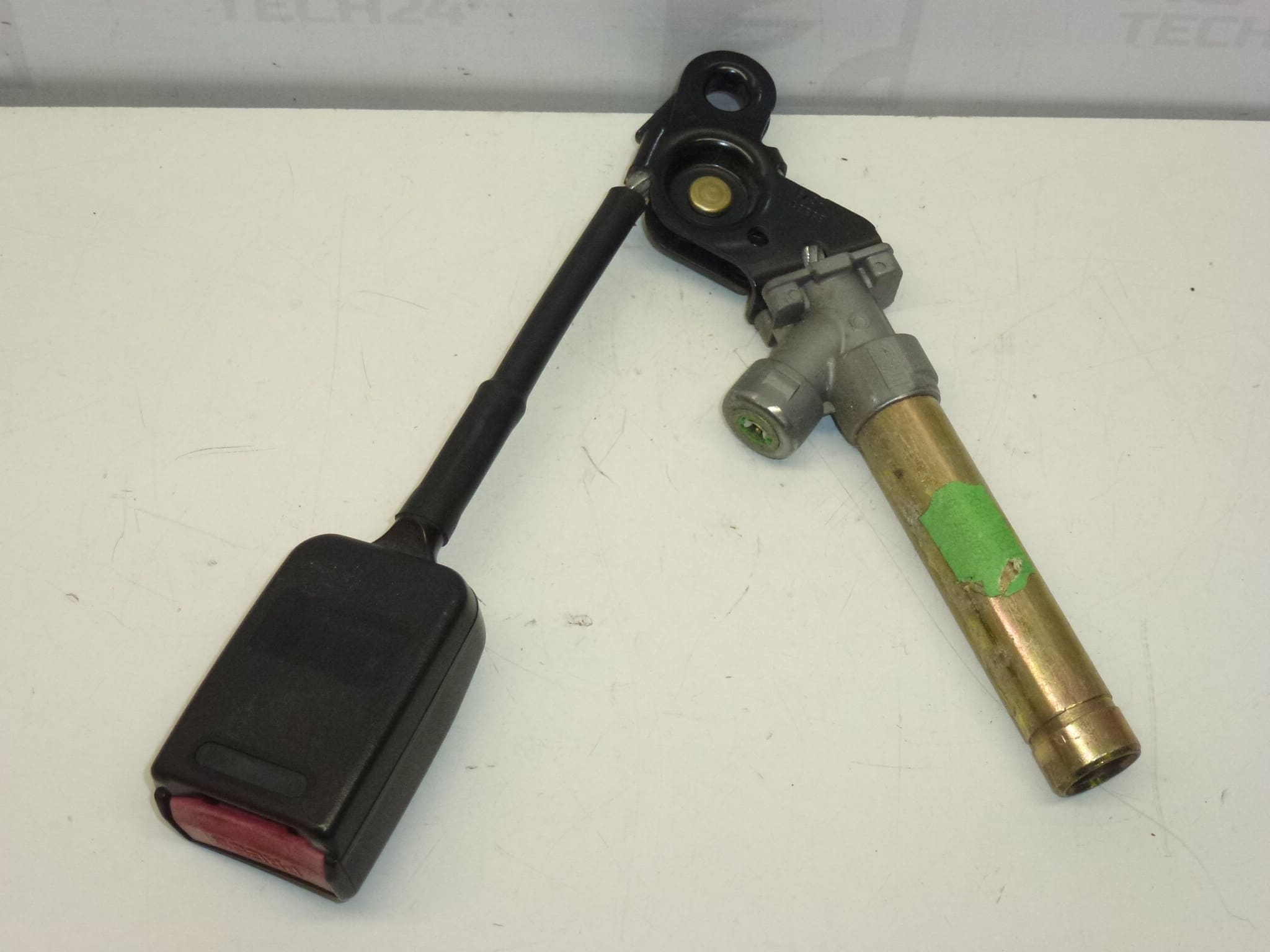 Peugeot 406 foran venstre bæltelås 96233059XX 8972S1