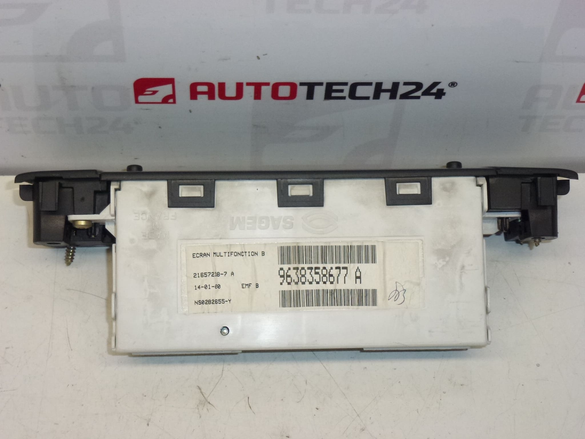 Radio og computerskærm Peugeot 406 9638358677 6155P8