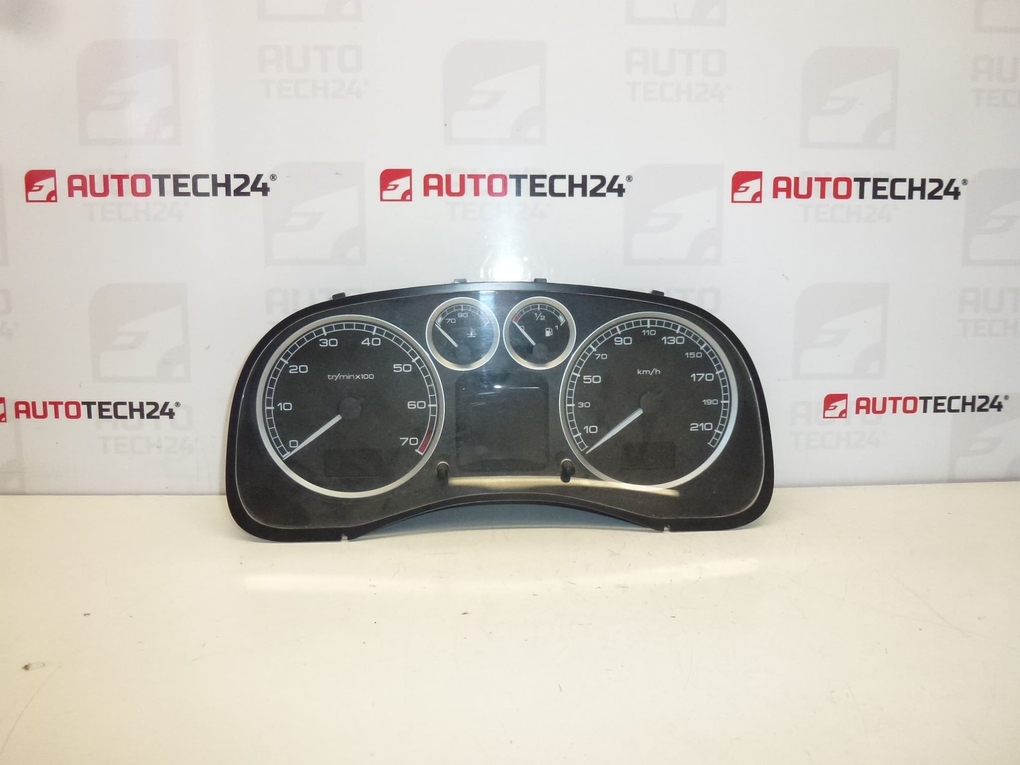 Speedometer Peugeot 307 kilometertal 127 tusind km 9647538380 6106K6