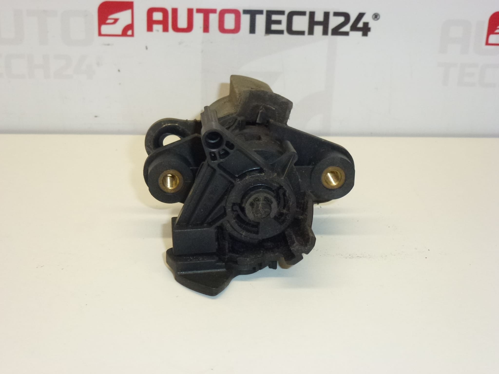 Åbning af bagklappen Citroën C1 Peugeot 107 8726R6 8726R7