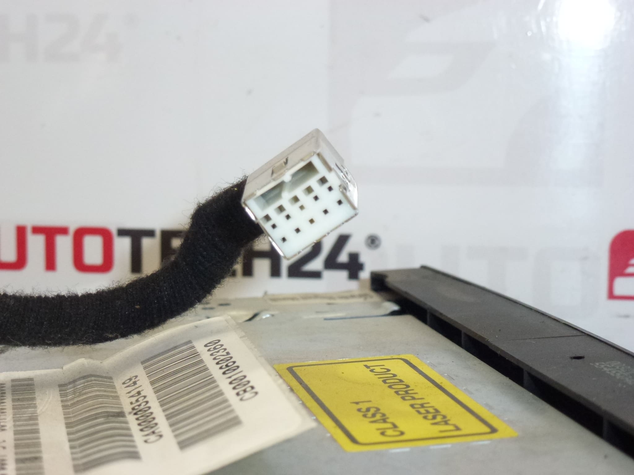 Bilradio Citroën Peugeot RT3-B5-N3 96640239XT 6574T8