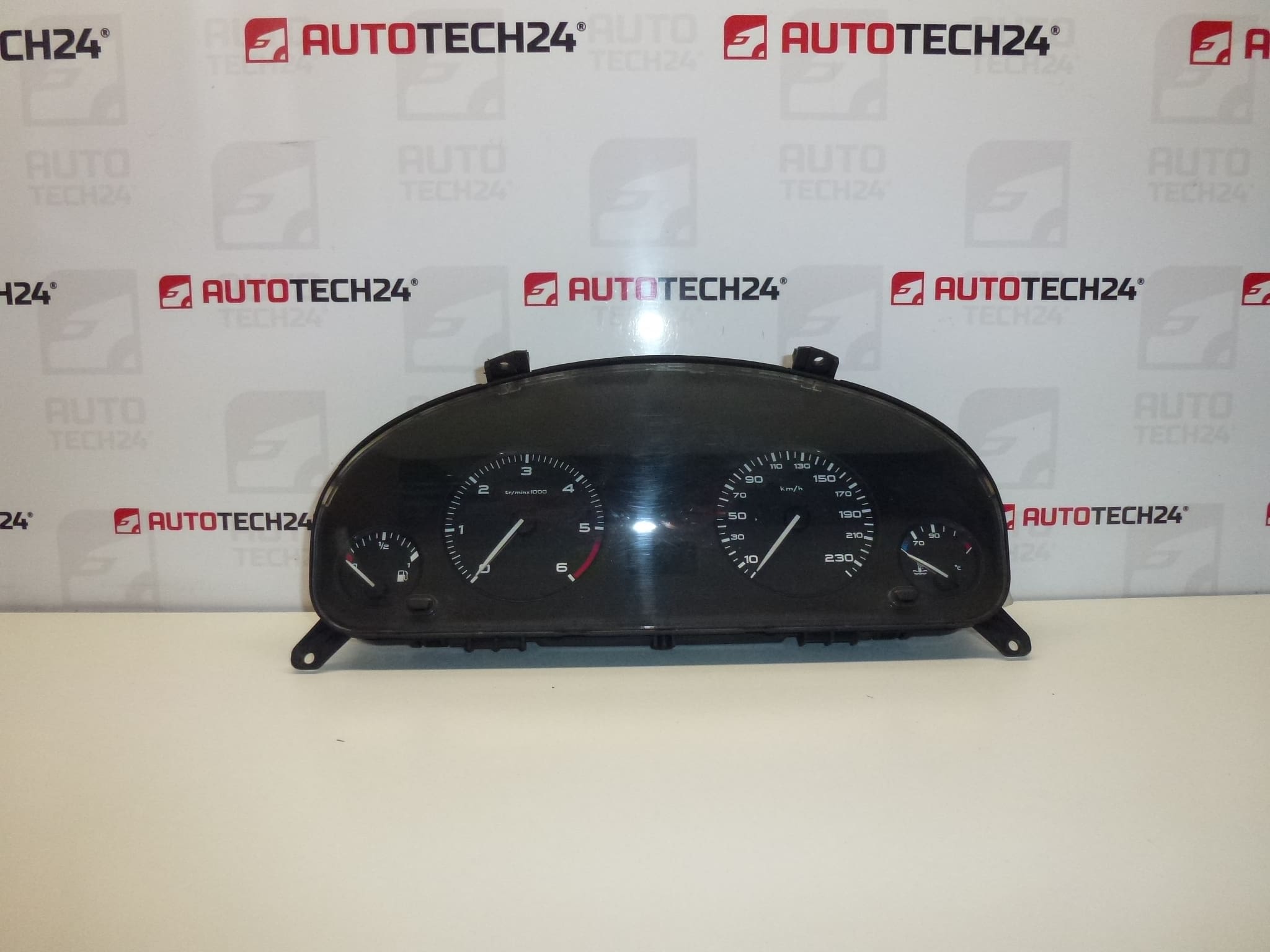 Speedometer Peugeot 406 kilometertal 189000 km 2.0 HDI 9639940380 610456