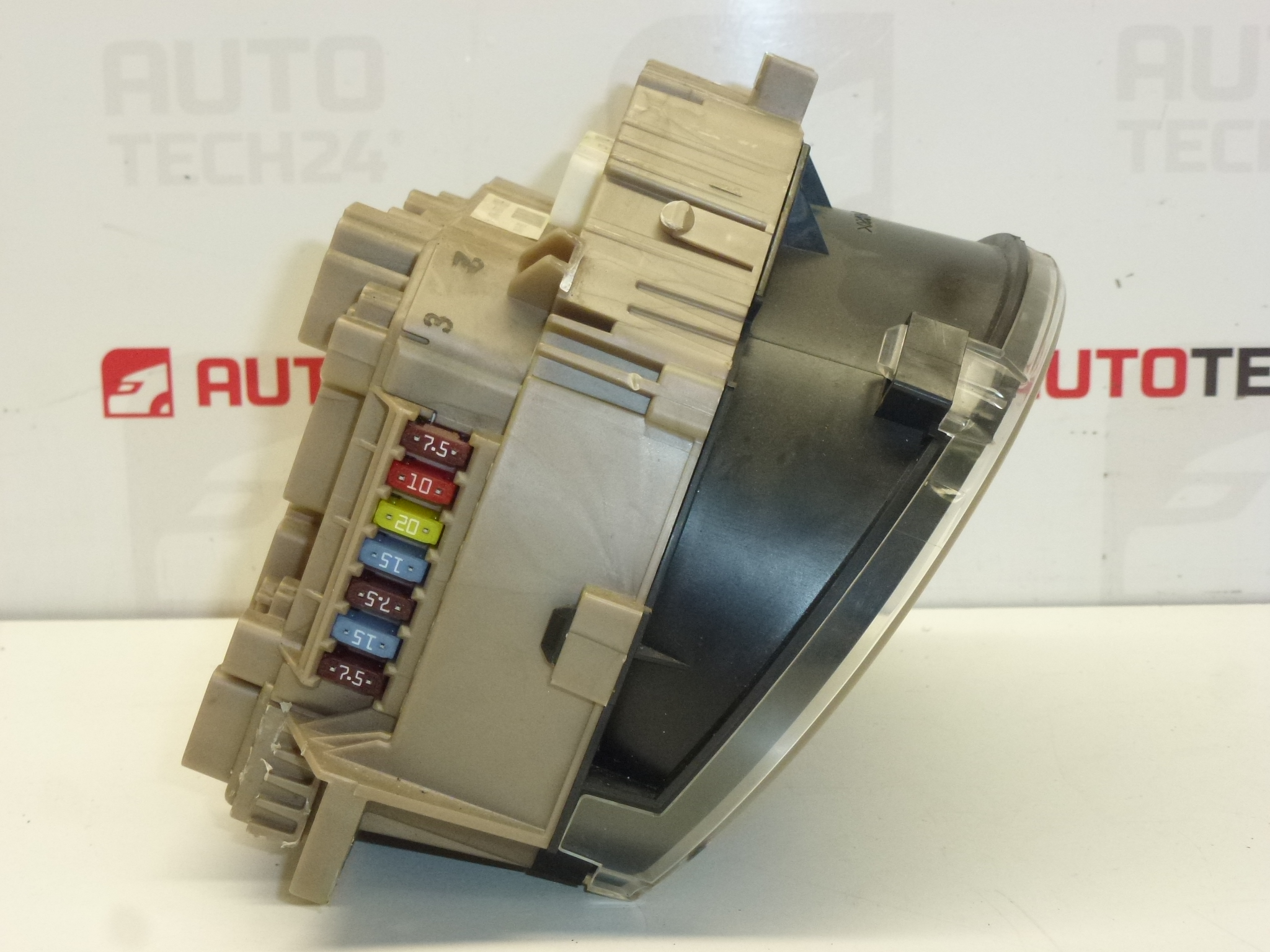 Speedometer Citroën C1 Peugeot 107 km 164000 km 83800-0H011-A 6105F0 6103AT