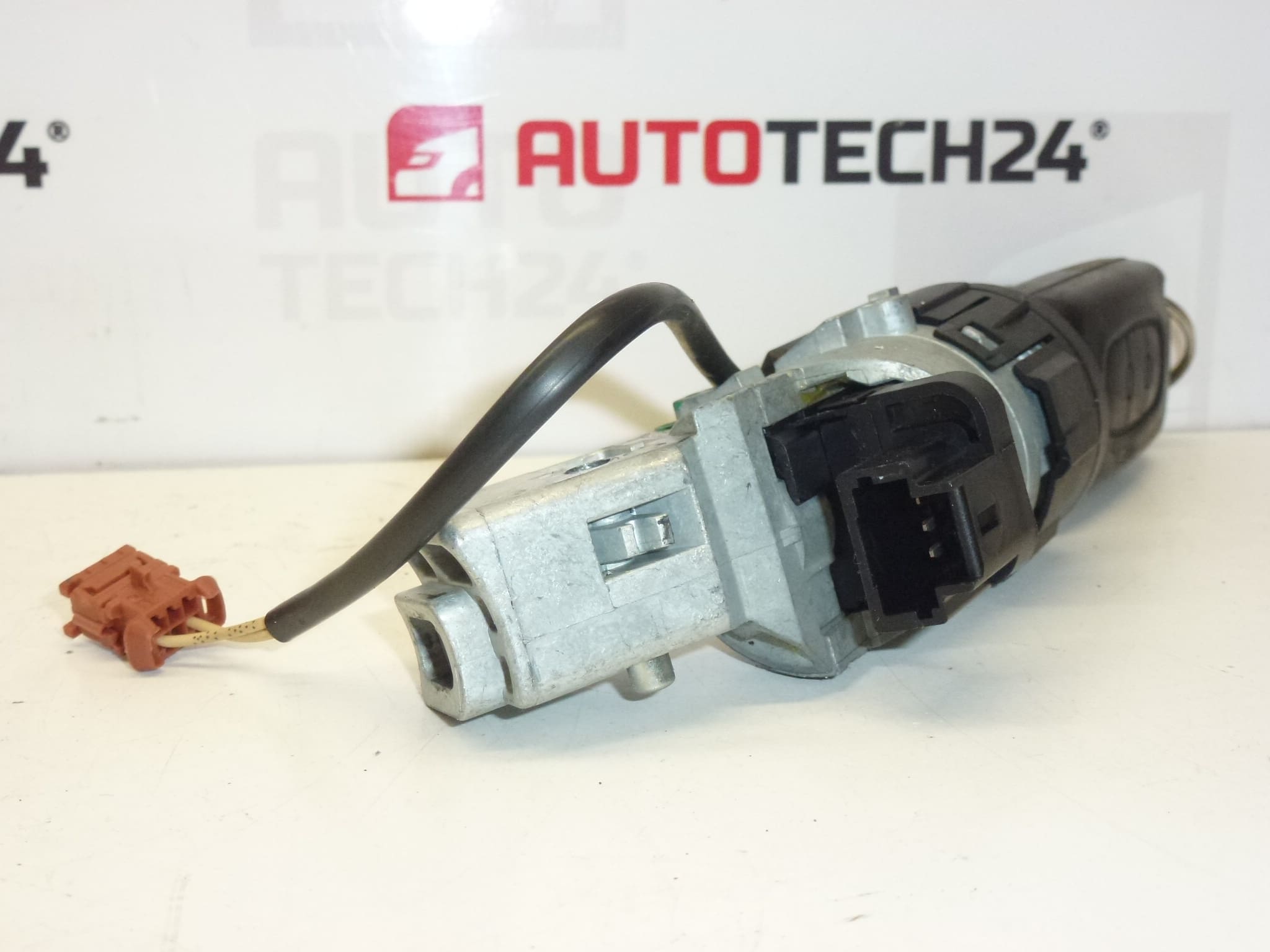 dørlås og to nøgler Citroën Peugeot 4162EQ 4162EA