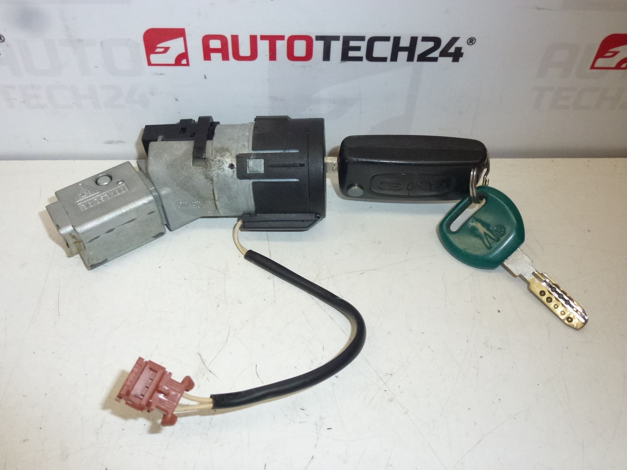 Afbryderboks plus én nøgle Peugeot Citroën 4162KF