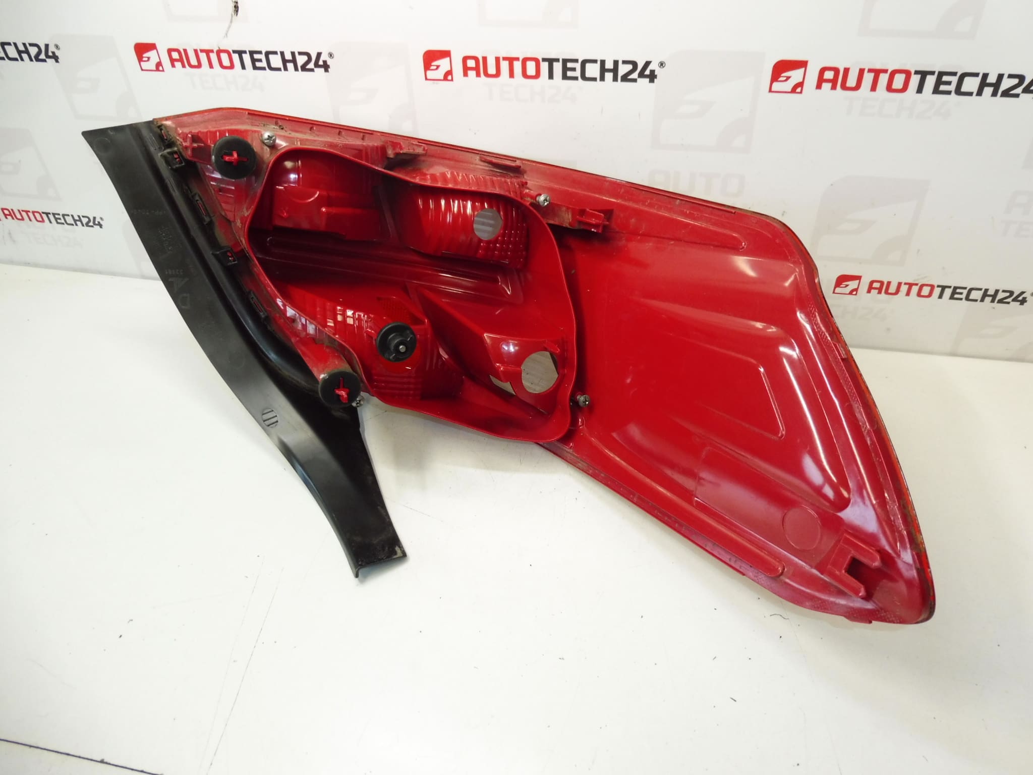 Bagageret Lys Peugeot 301 9674807880 - Billede 2