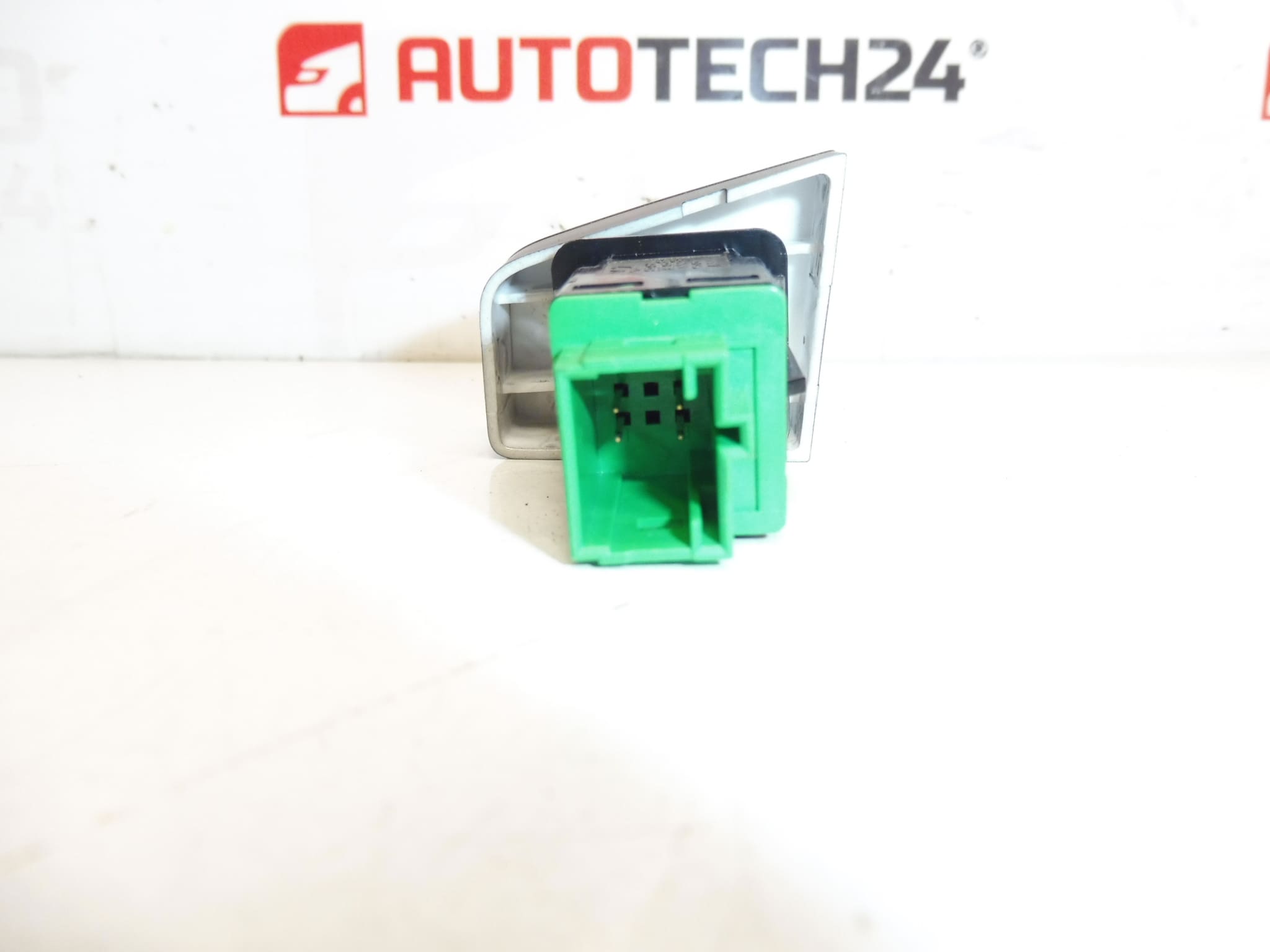 Centrallås Controller Citroen C-Elysée Peugeot 301 96765882ZD - Billede 2