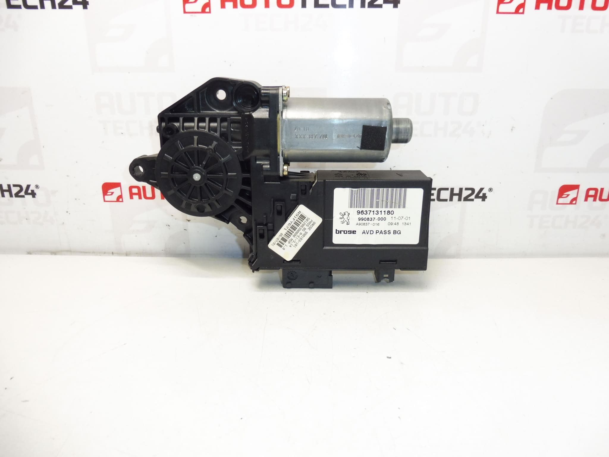 Det højre frontvindue i Peugeot 307 9637131180 9222AZ