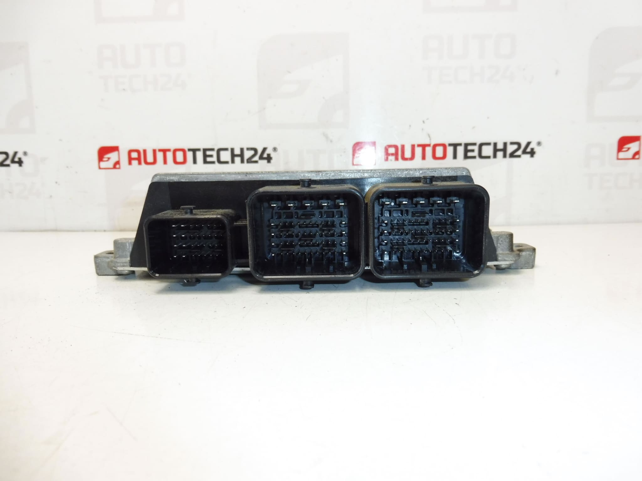 ECU Valeo V46.21 Citroën Peugeot 9806166080 9804436280 - Billede 2