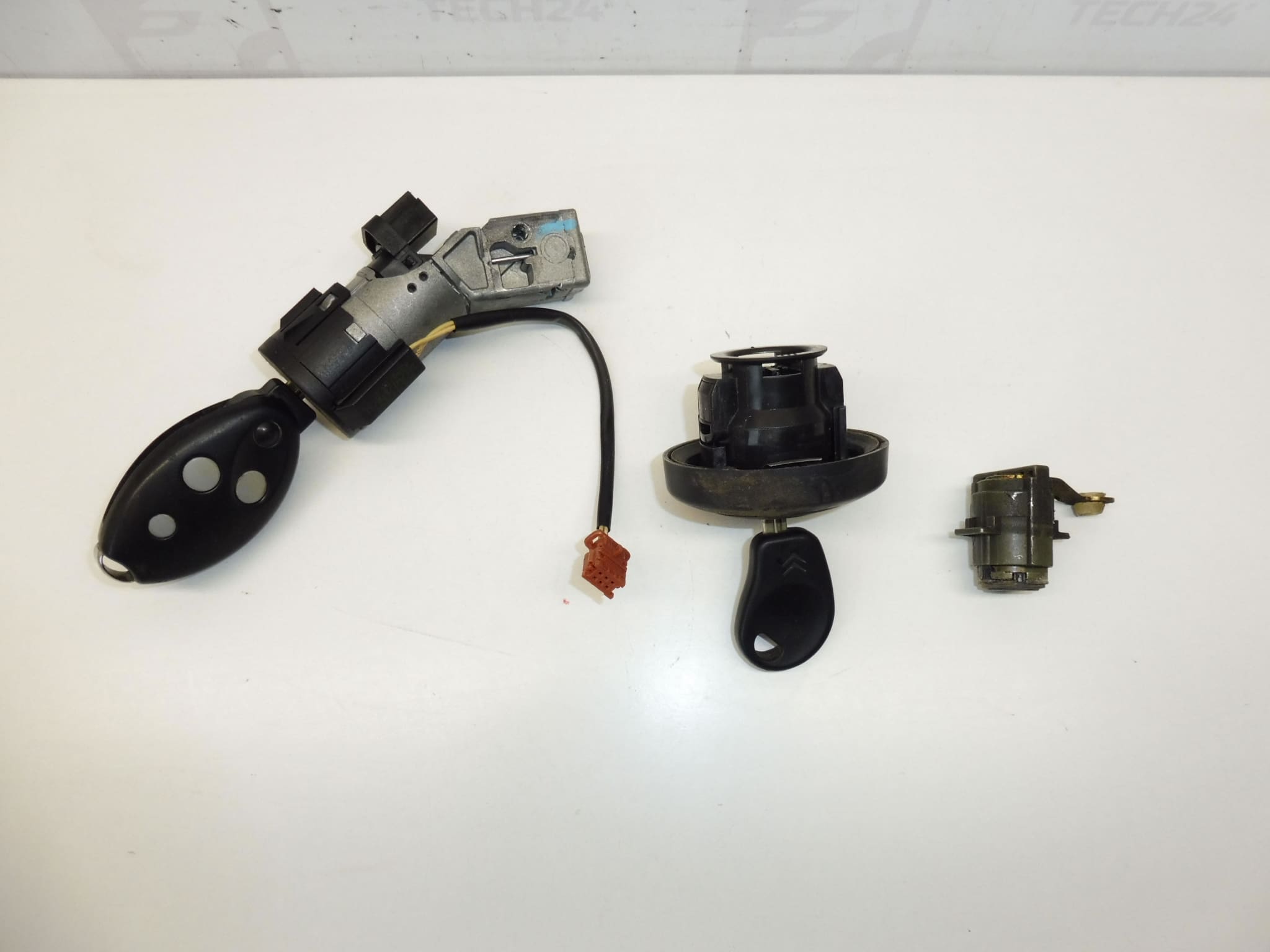 Låsesæt med 2 nøgler til Citroën C5 2005-2007 4162HE - Billede 2