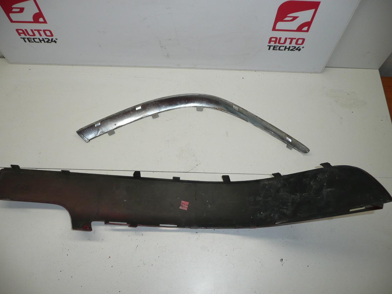 Bøjle med krom LP kofanger Citroën Xsara Picasso 7452CK