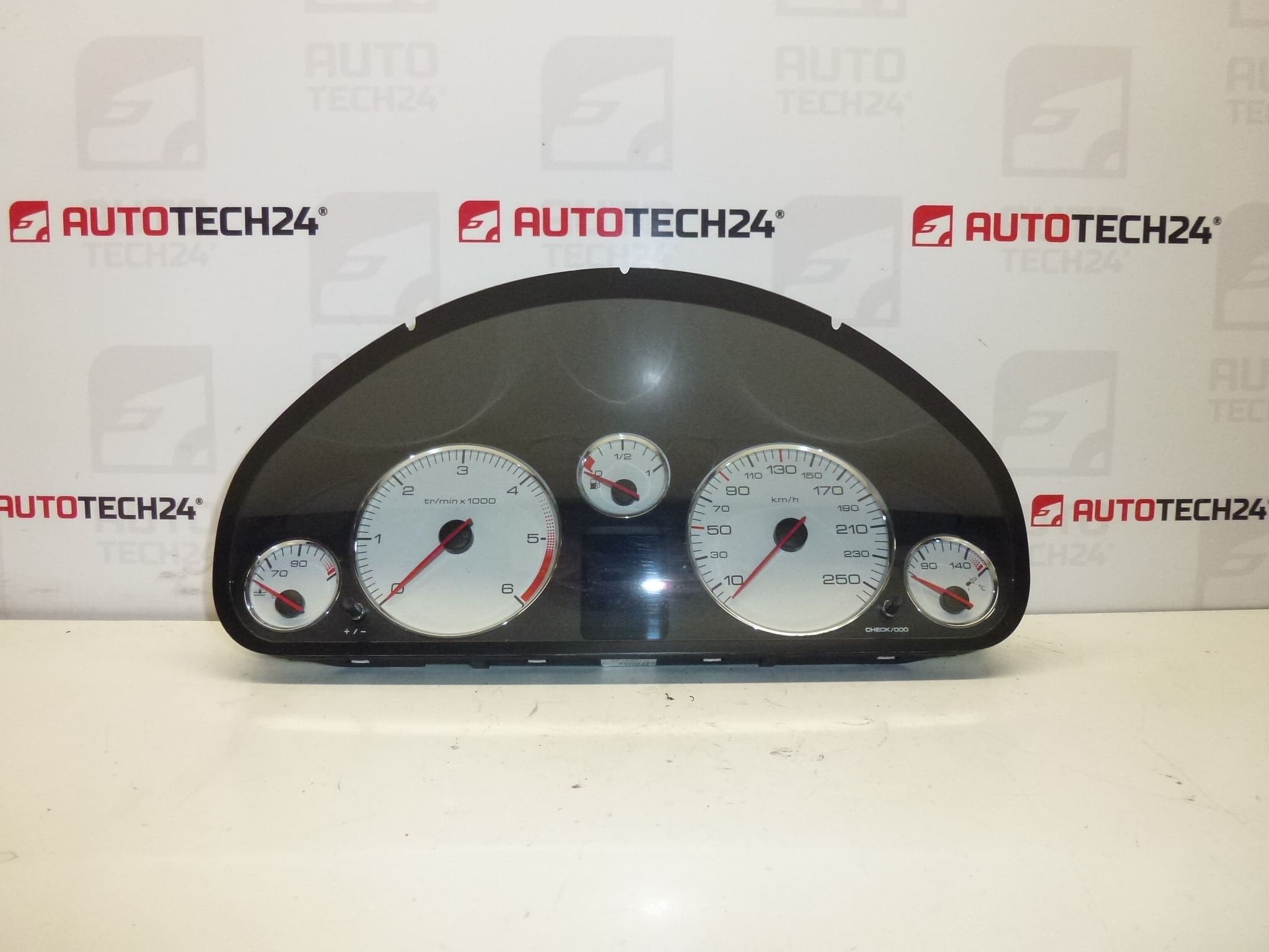 Speedometer Peugeot 407 kilometertal 105000 km 9658138580 610395