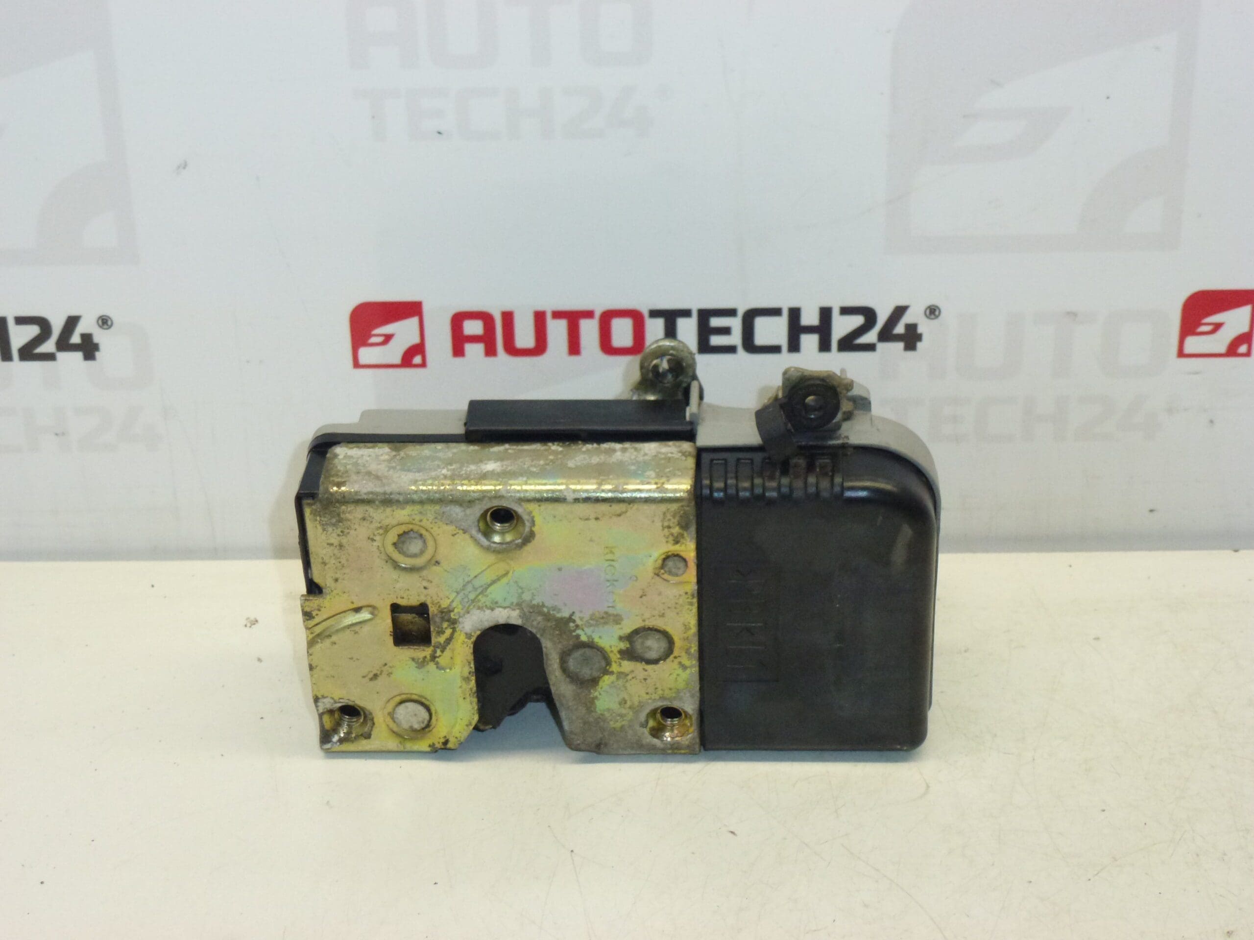 Venstre fordørslås Citroën Peugeot 9135H8