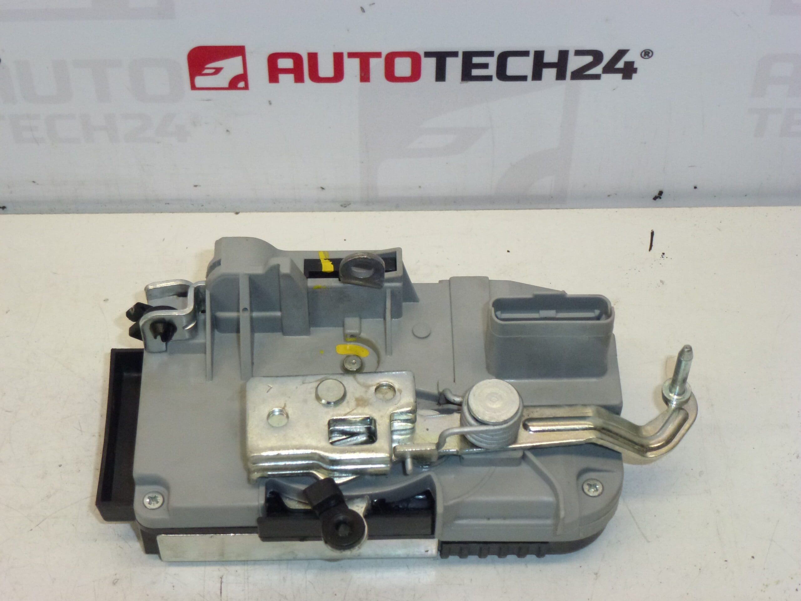 Elektrisk lås til venstre fordør, Citroën/Peugeot 9135L4 - Billede 2