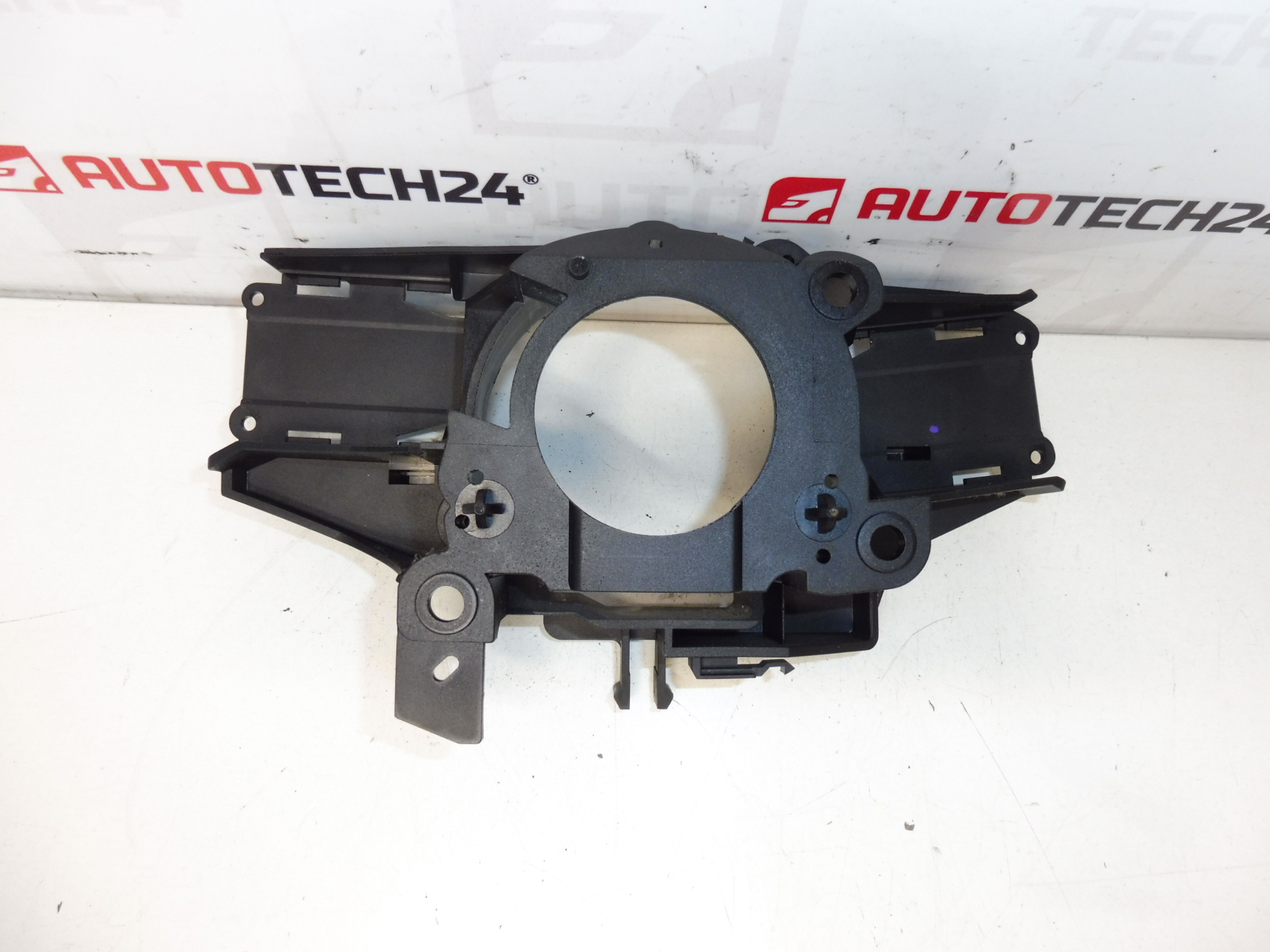 Holder For Controls Under The Steering Wheel Citroën Peugeot 9631626080 61557024 6239K0